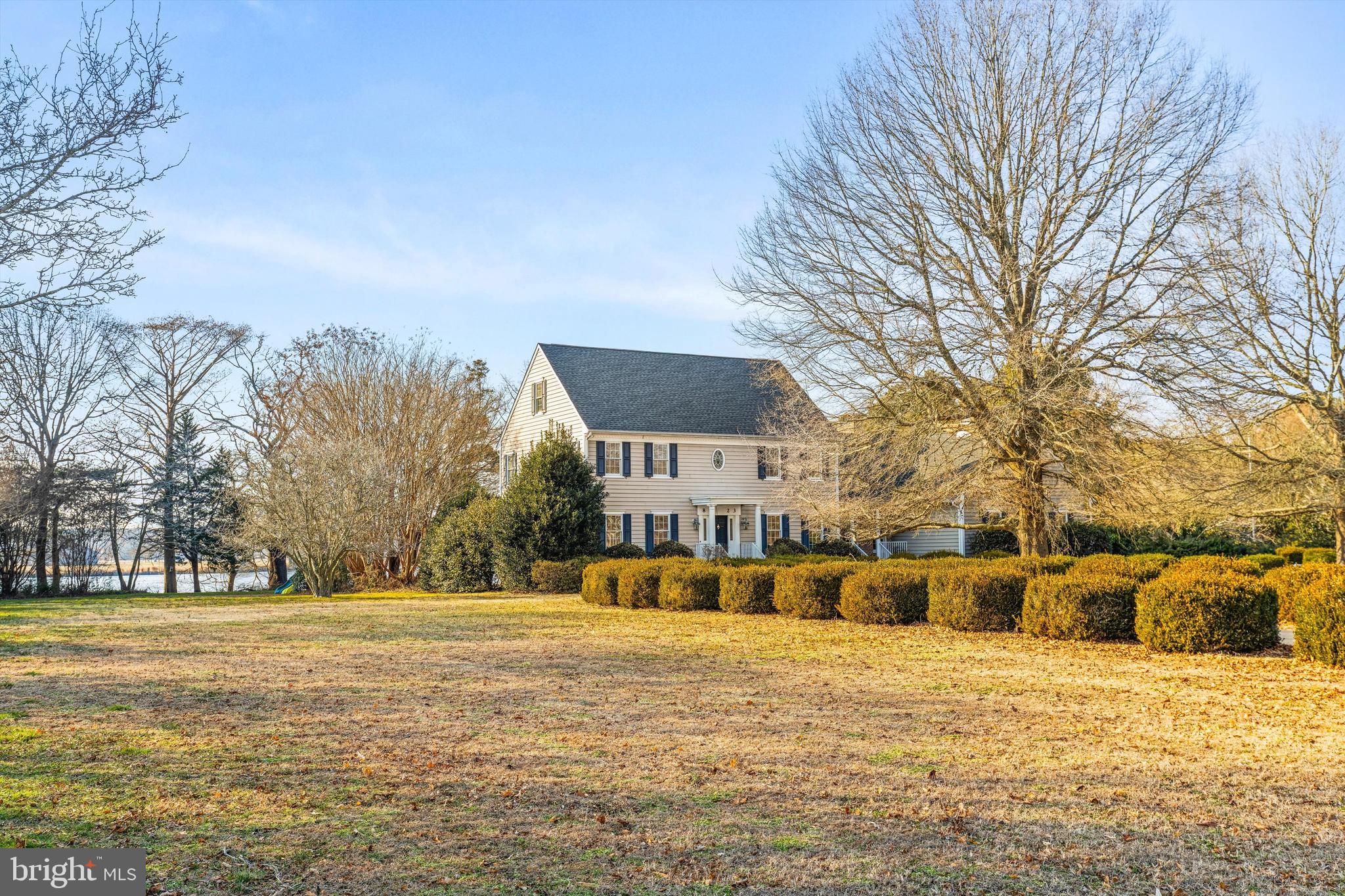 SADDLE CREEK - Residential