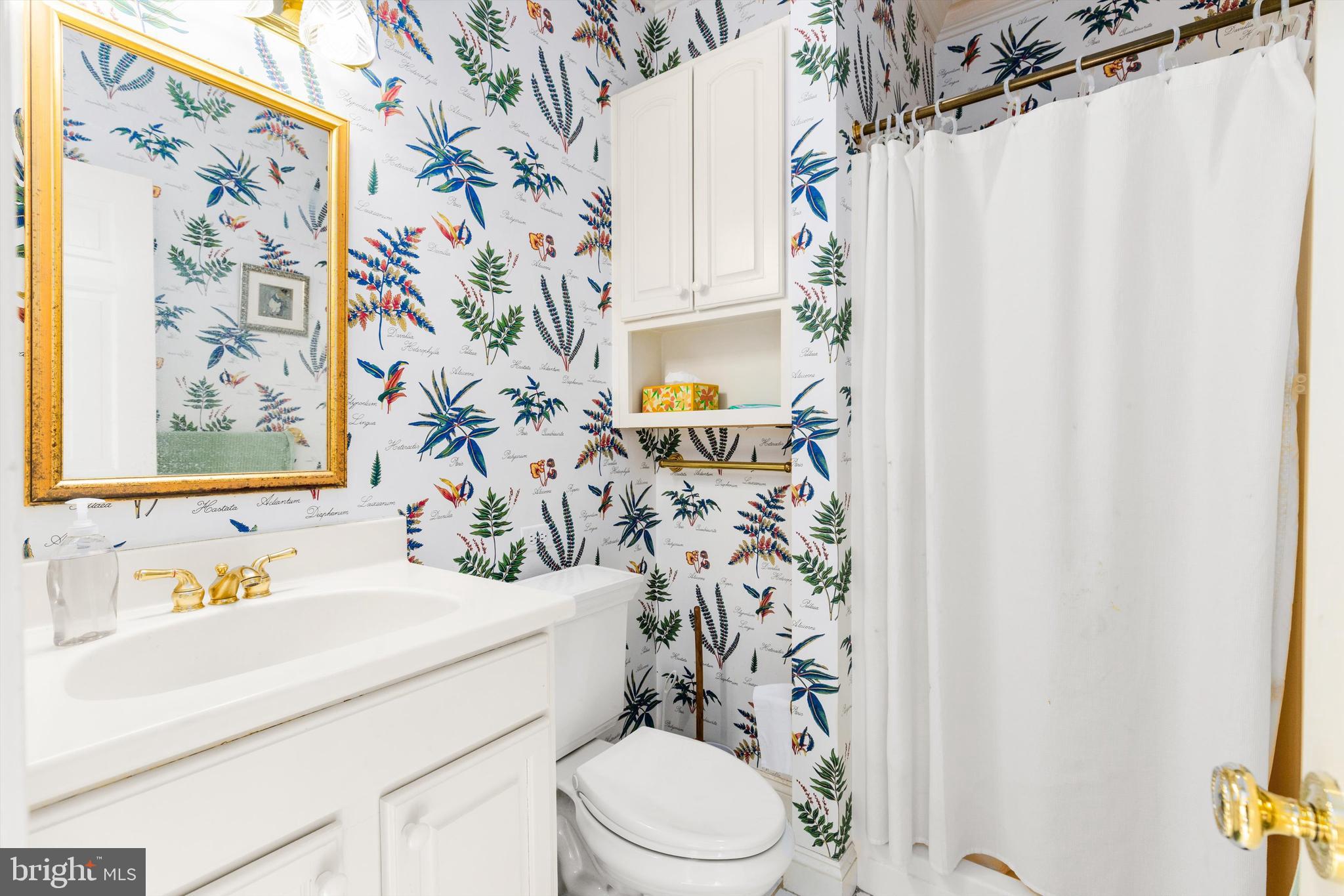 SADDLE CREEK - Residential