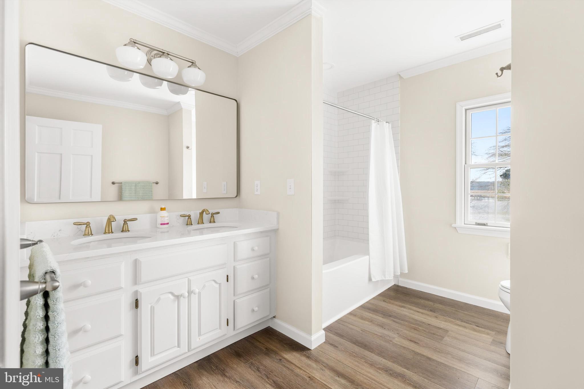 SADDLE CREEK - Residential