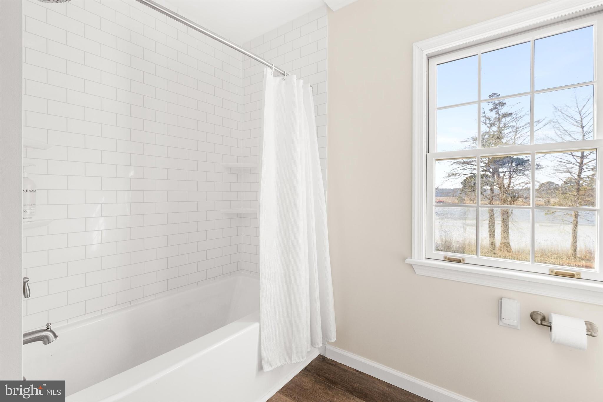 SADDLE CREEK - Residential