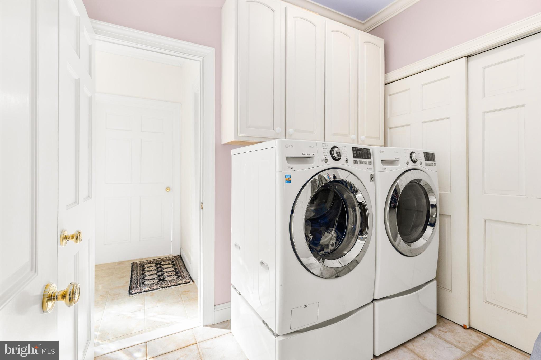 SADDLE CREEK - Residential