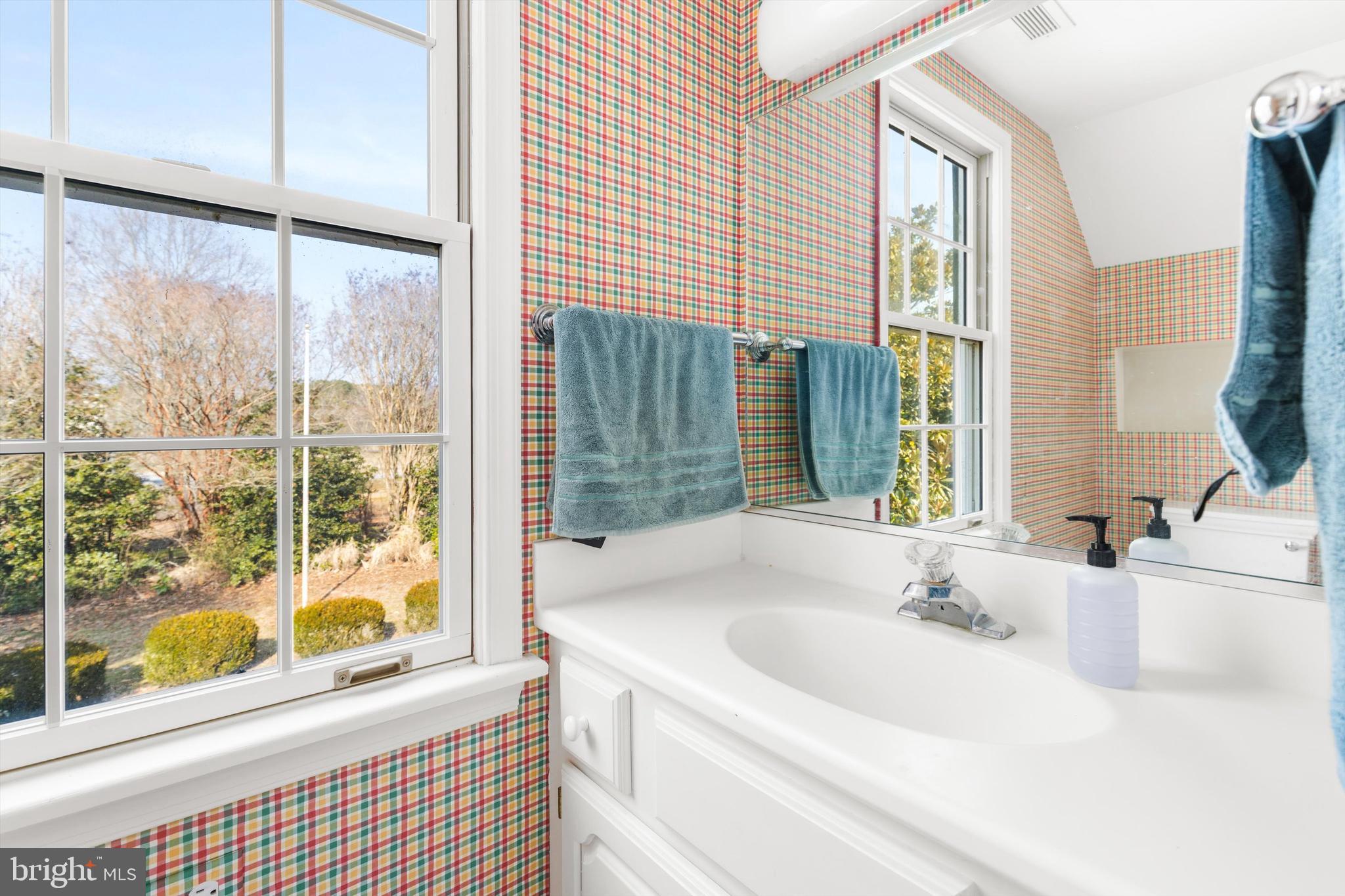 SADDLE CREEK - Residential