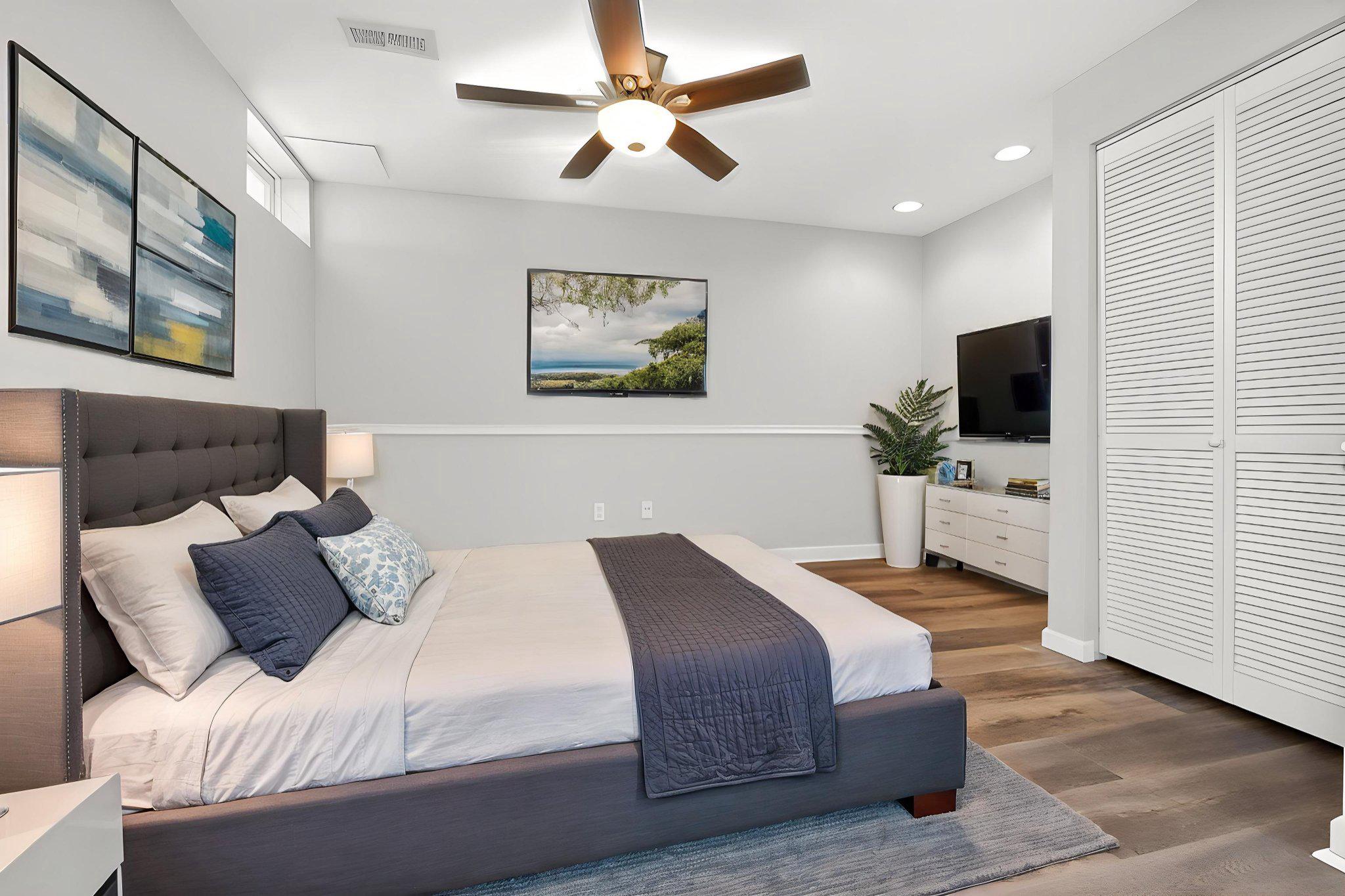 LOU MAR ESTATES - Residential