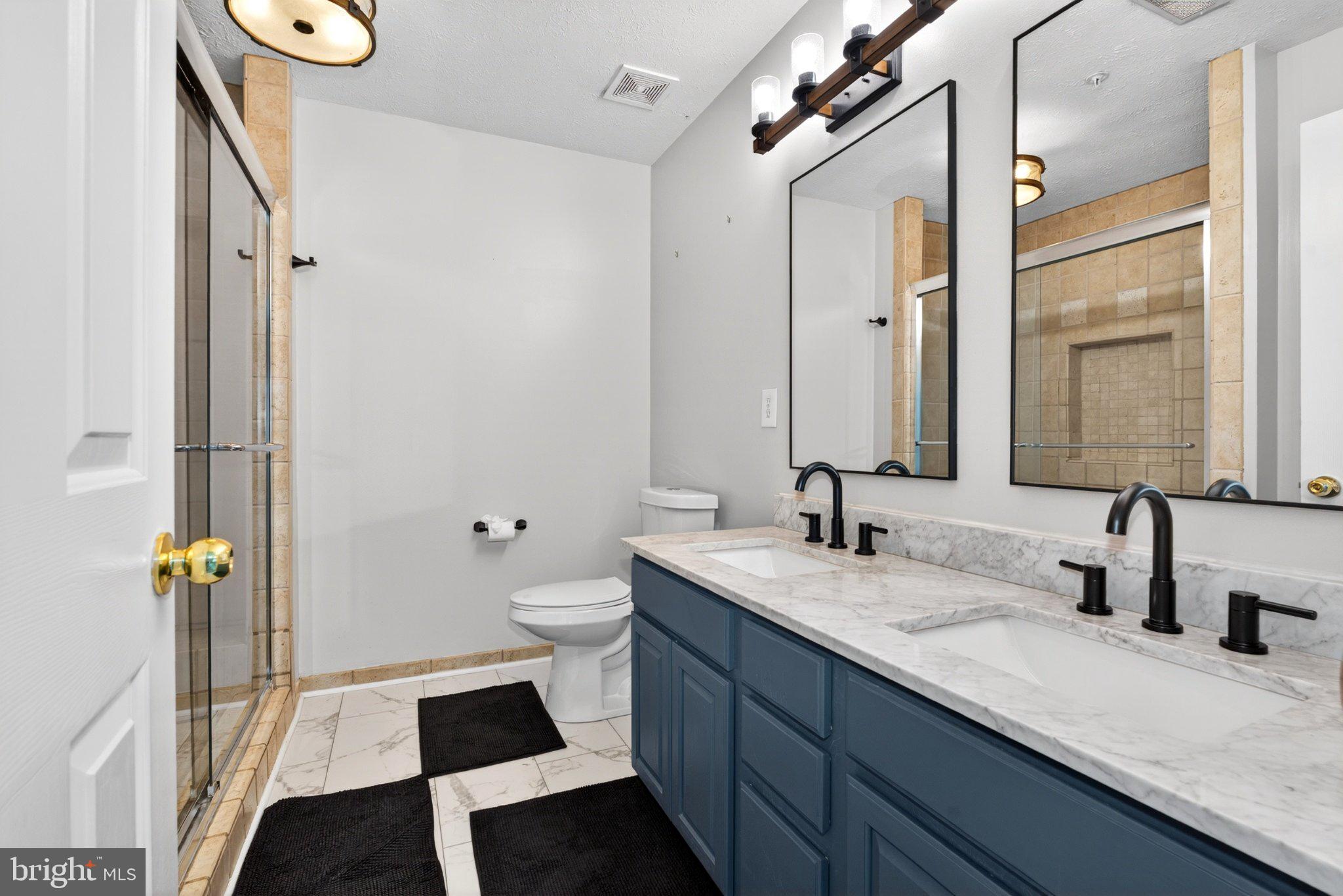 LOU MAR ESTATES - Residential