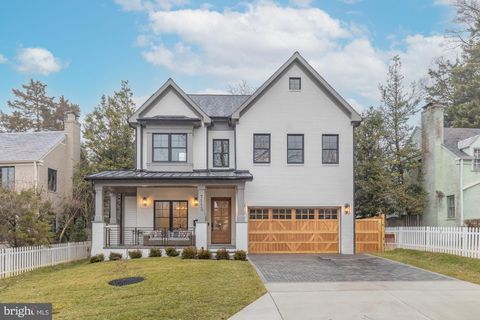 Photo of 7113 Fairfax Road, BETHESDA, MD 20814 (MLS # MDMC2218576)