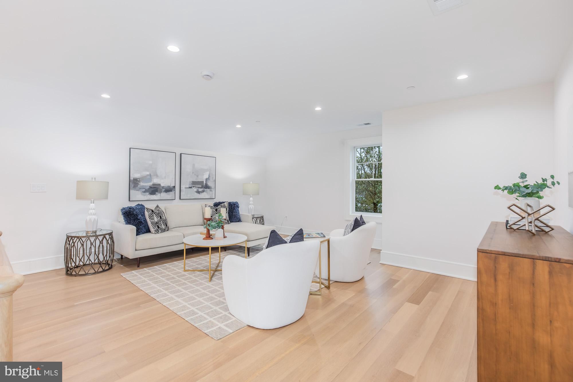 EDGEMOOR - Residential