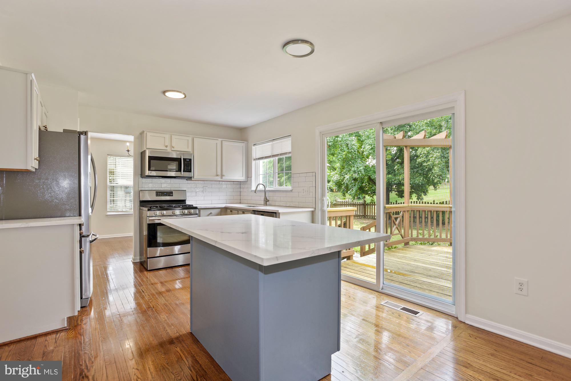 ASHBURN FARM - Residential Lease