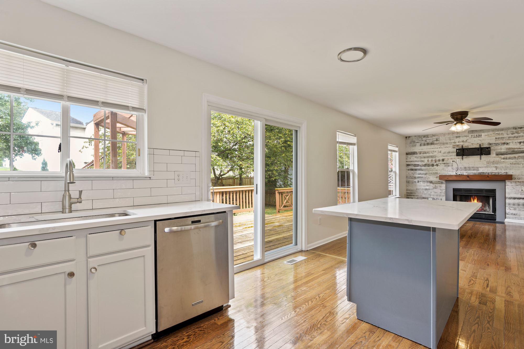 ASHBURN FARM - Residential Lease