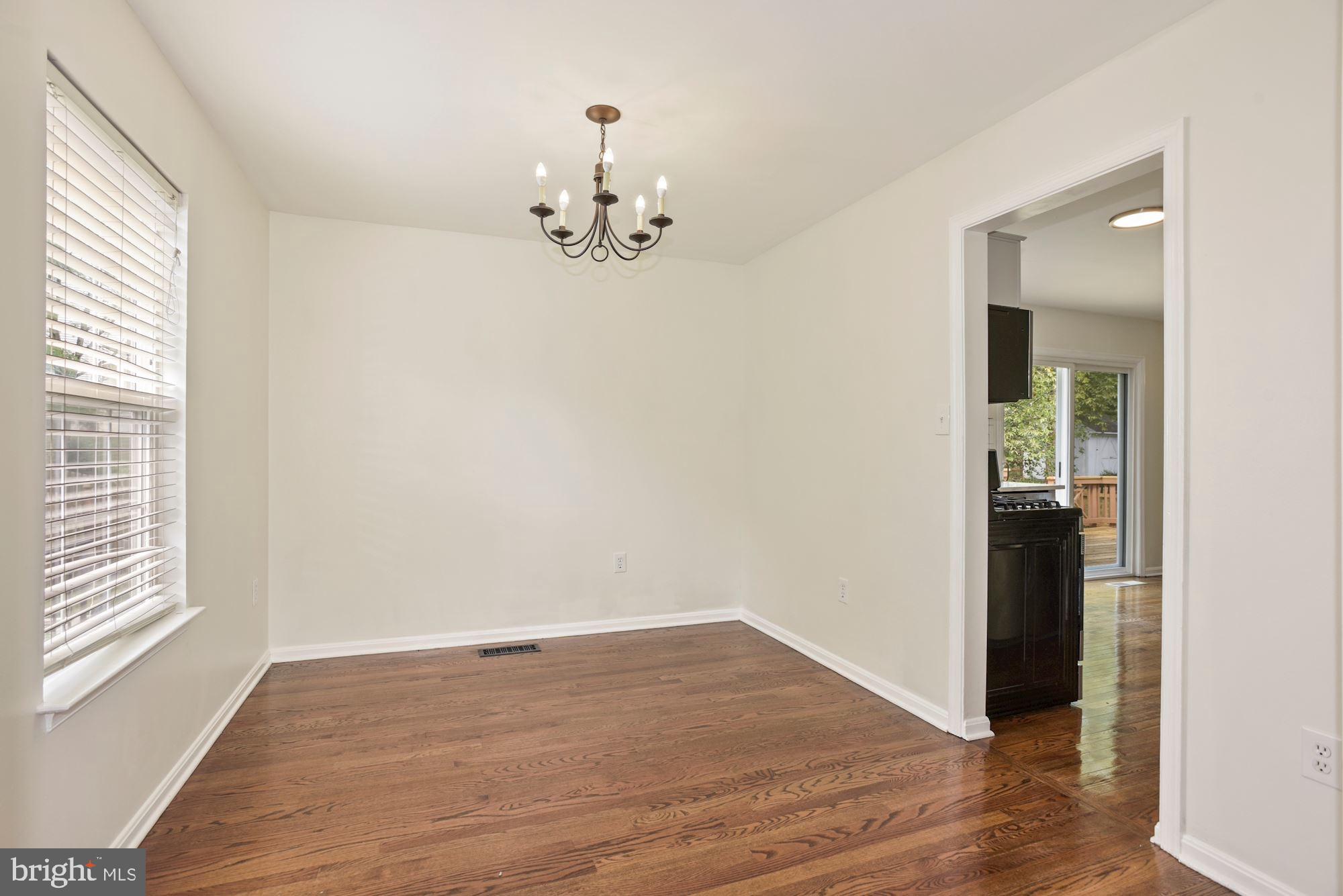 ASHBURN FARM - Residential Lease