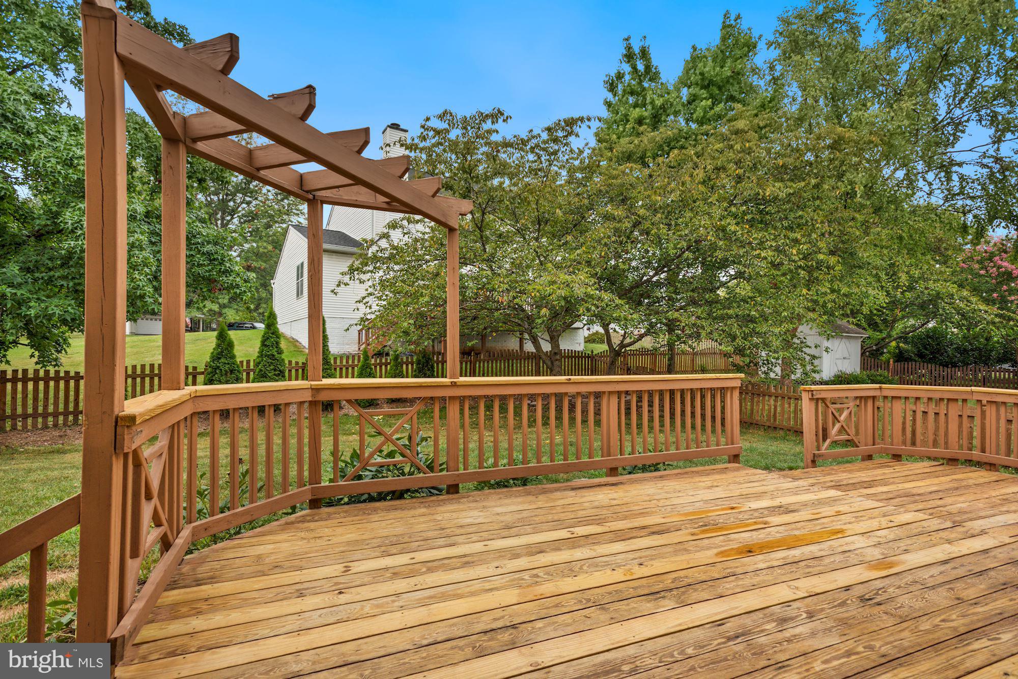 ASHBURN FARM - Residential Lease