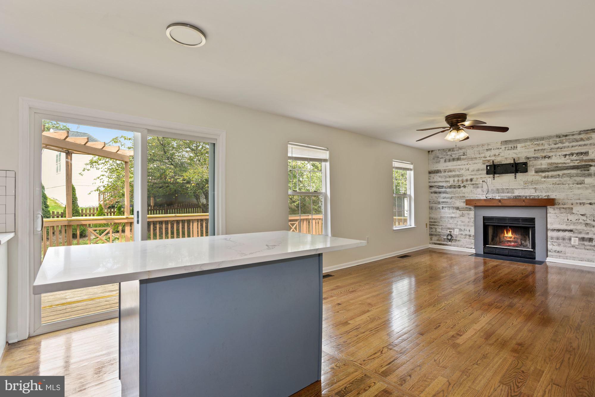 ASHBURN FARM - Residential Lease