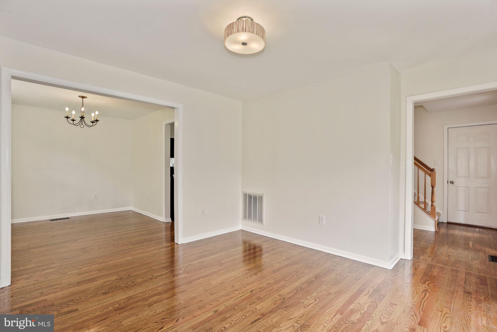 ASHBURN FARM - Residential Lease