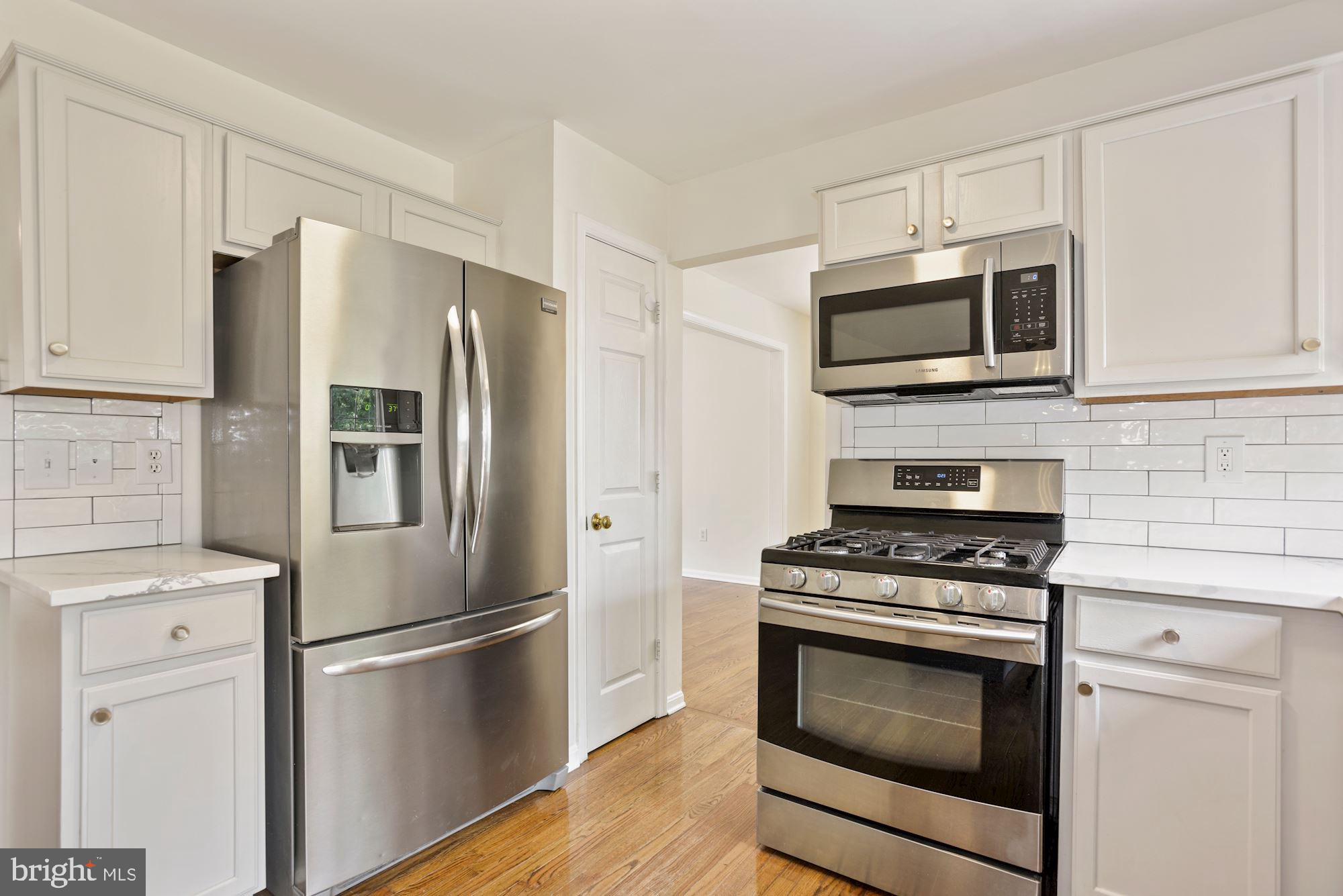 ASHBURN FARM - Residential Lease