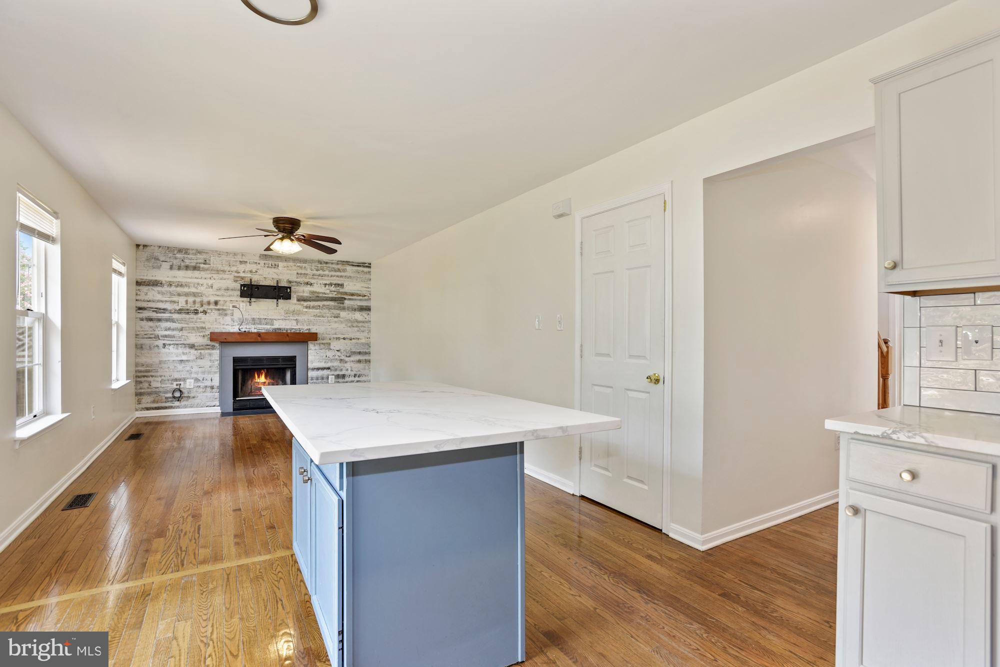 ASHBURN FARM - Residential Lease