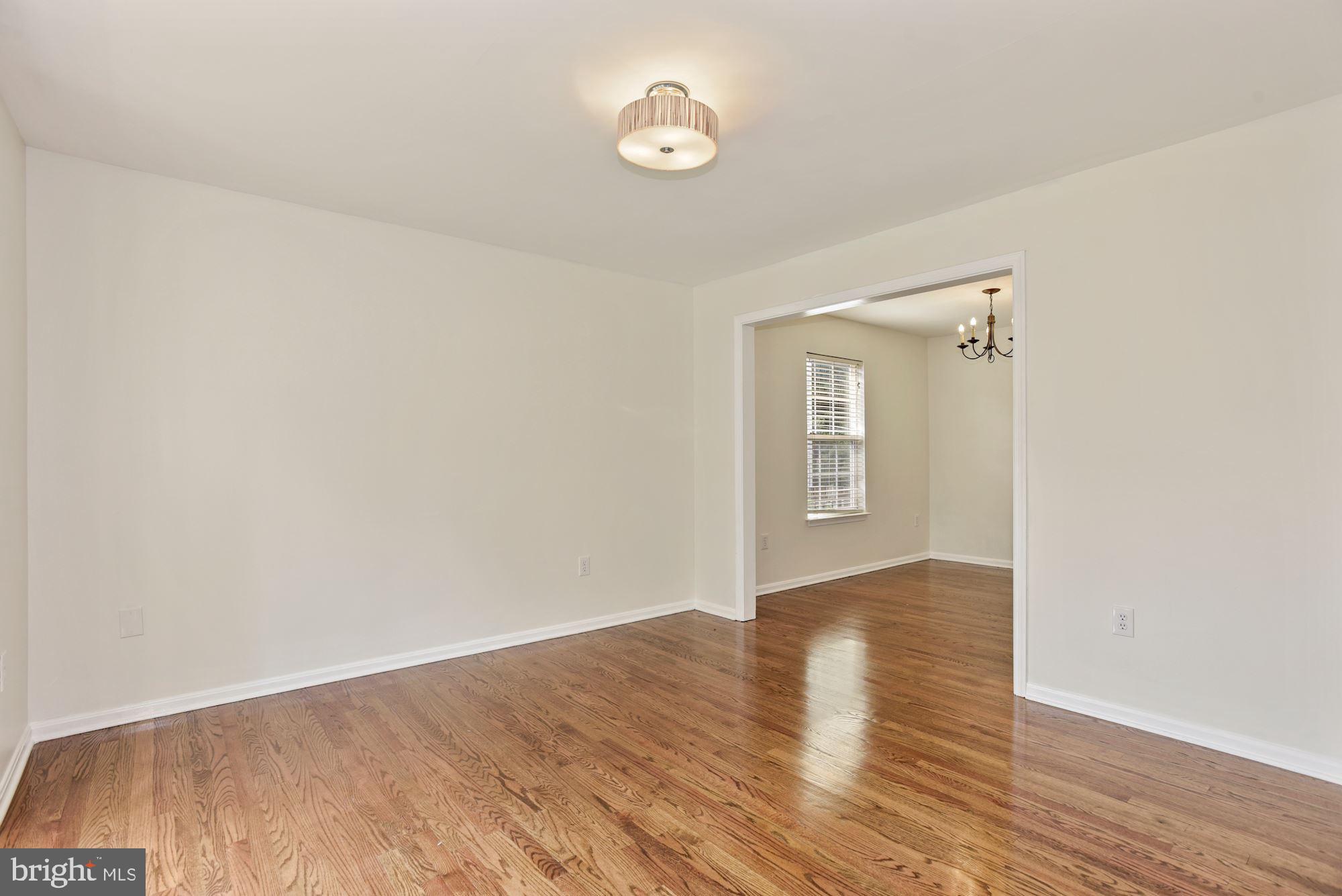 ASHBURN FARM - Residential Lease