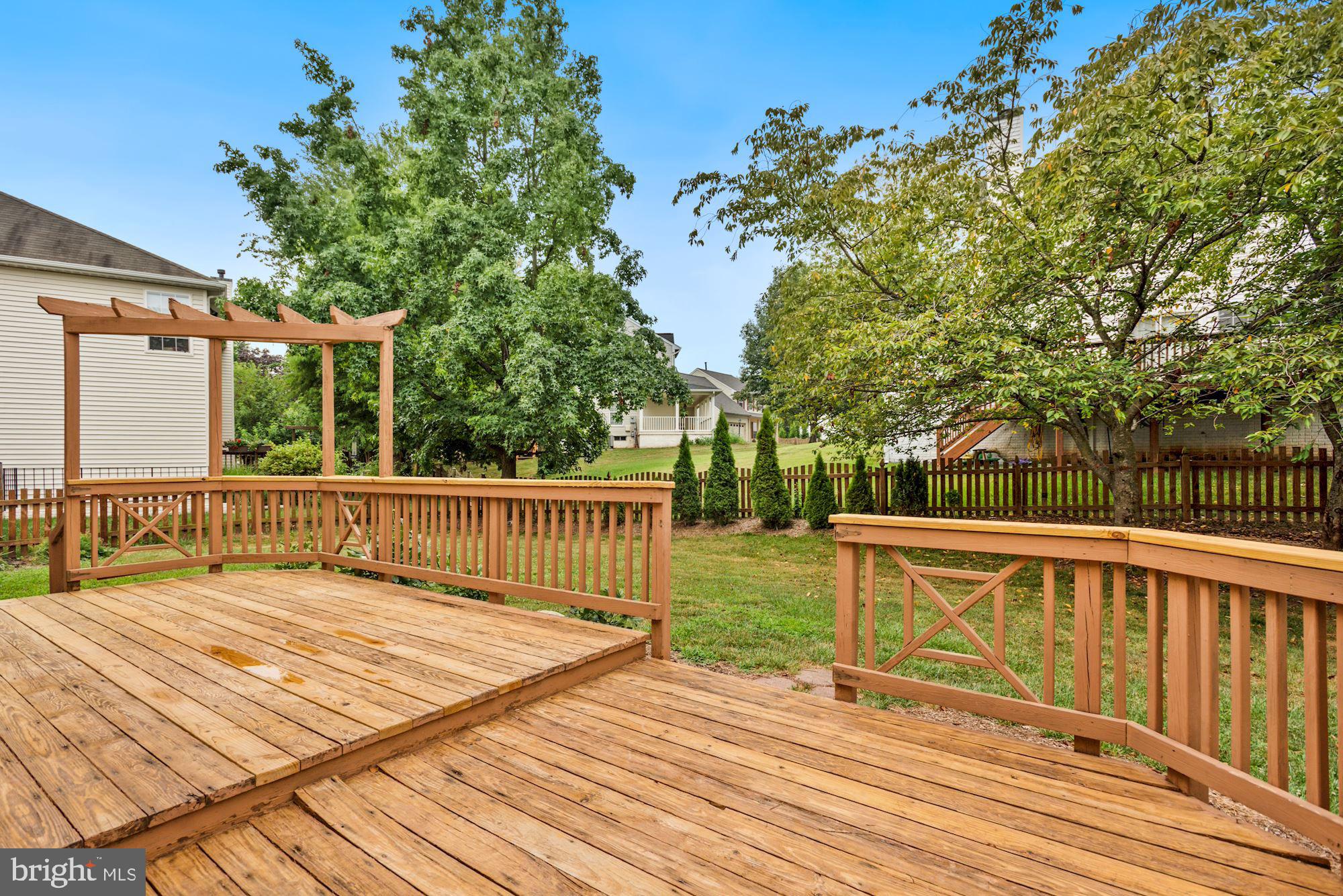 ASHBURN FARM - Residential Lease