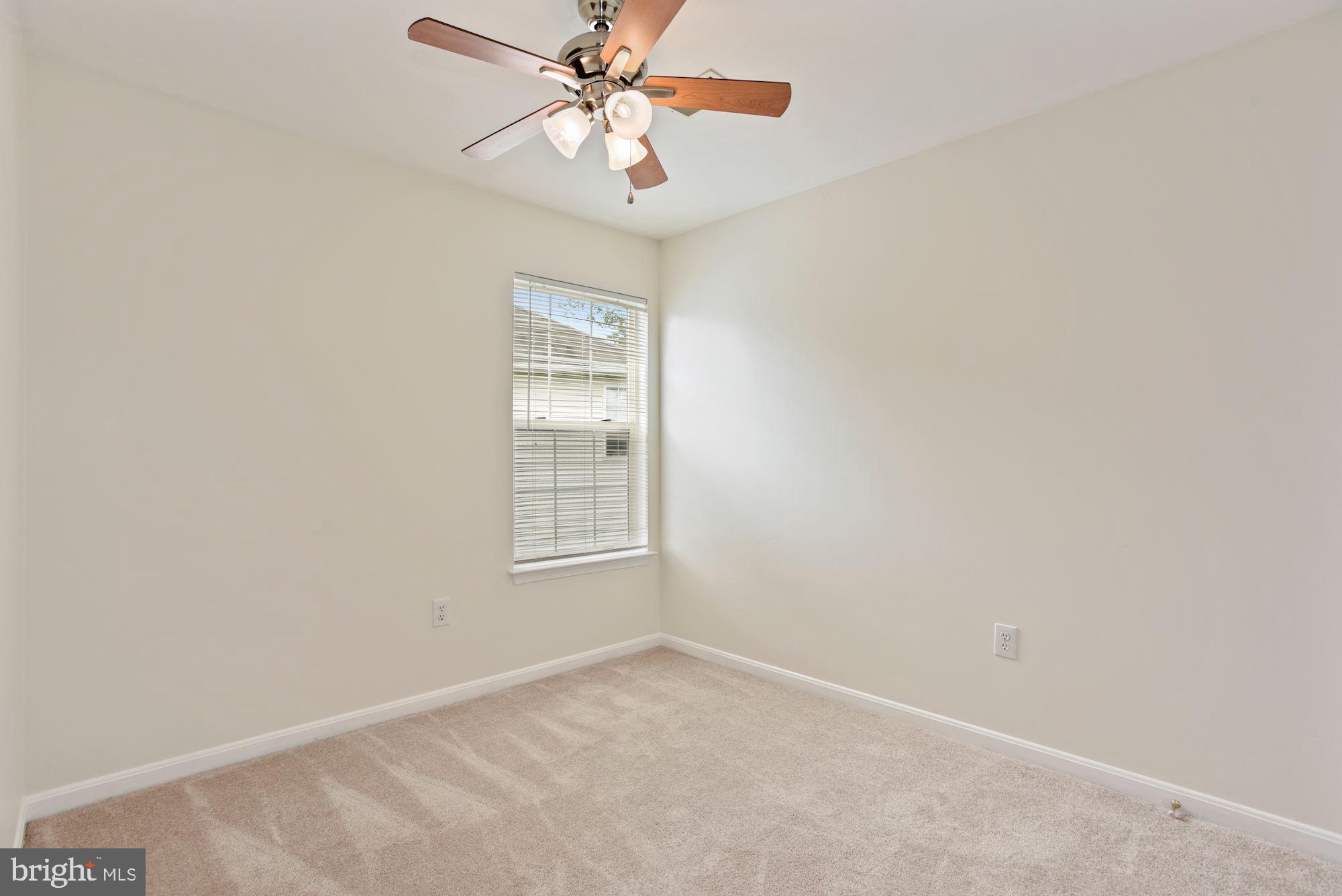 ASHBURN FARM - Residential Lease