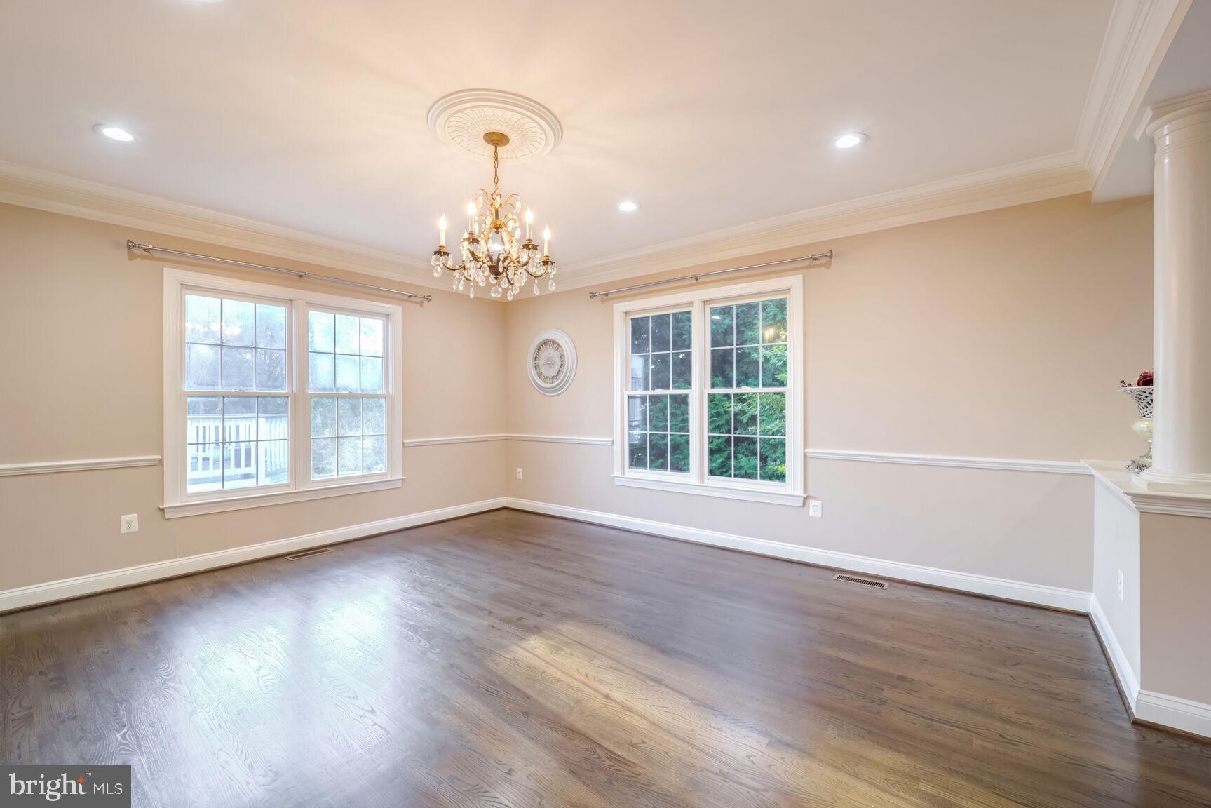 HAMPSHIRE GREENS - Residential