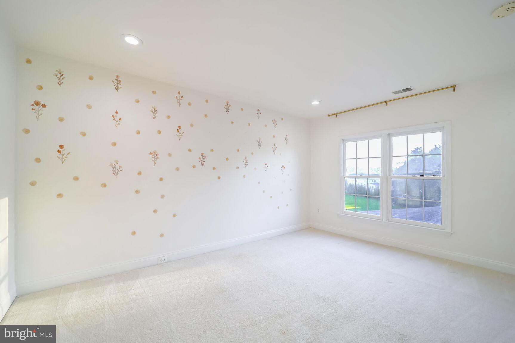 HAMPSHIRE GREENS - Residential