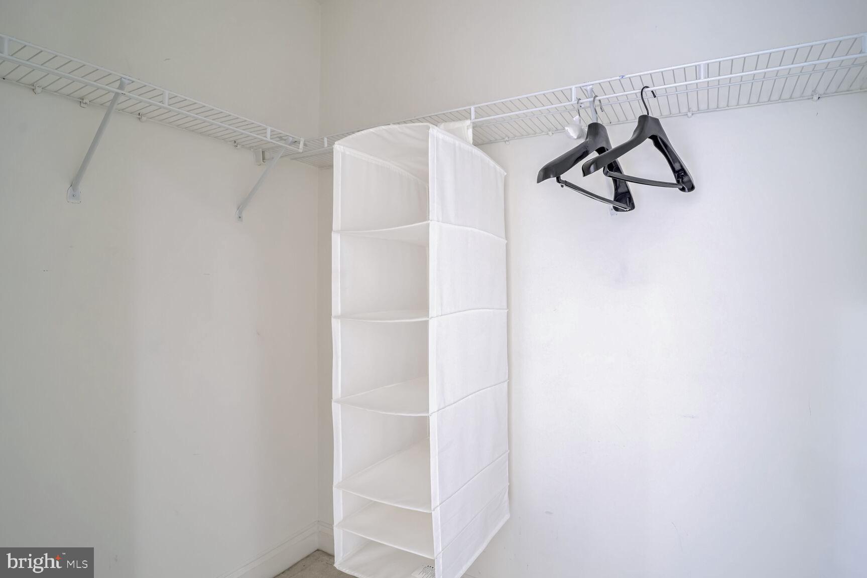 HAMPSHIRE GREENS - Residential