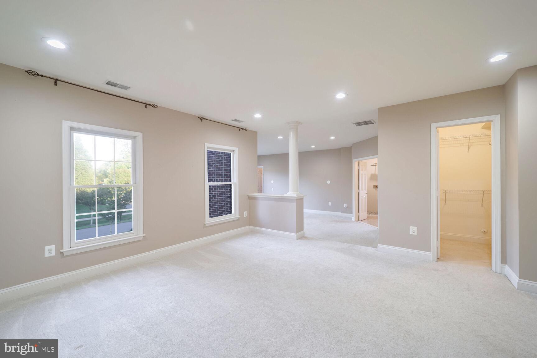 HAMPSHIRE GREENS - Residential