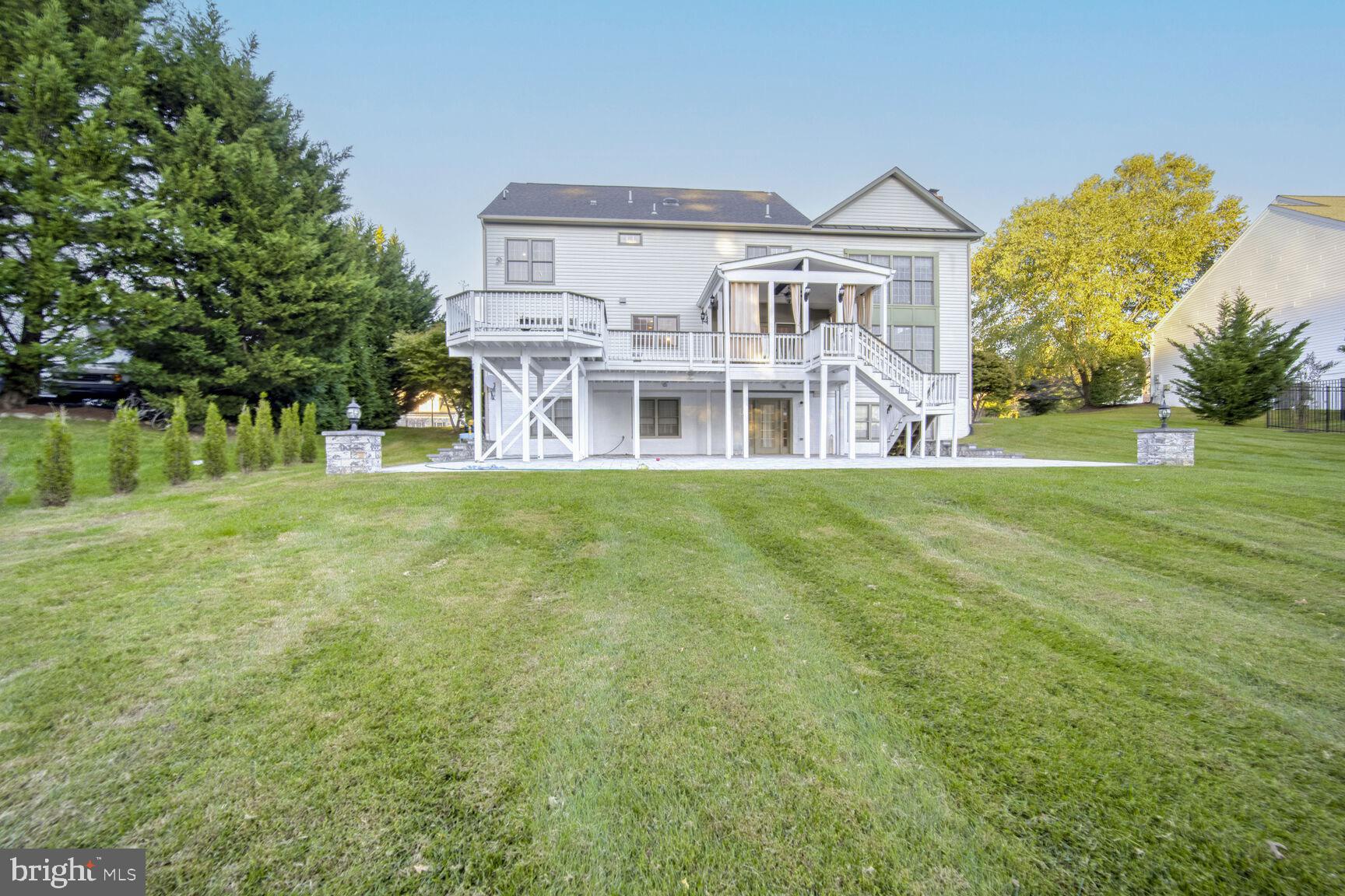 HAMPSHIRE GREENS - Residential