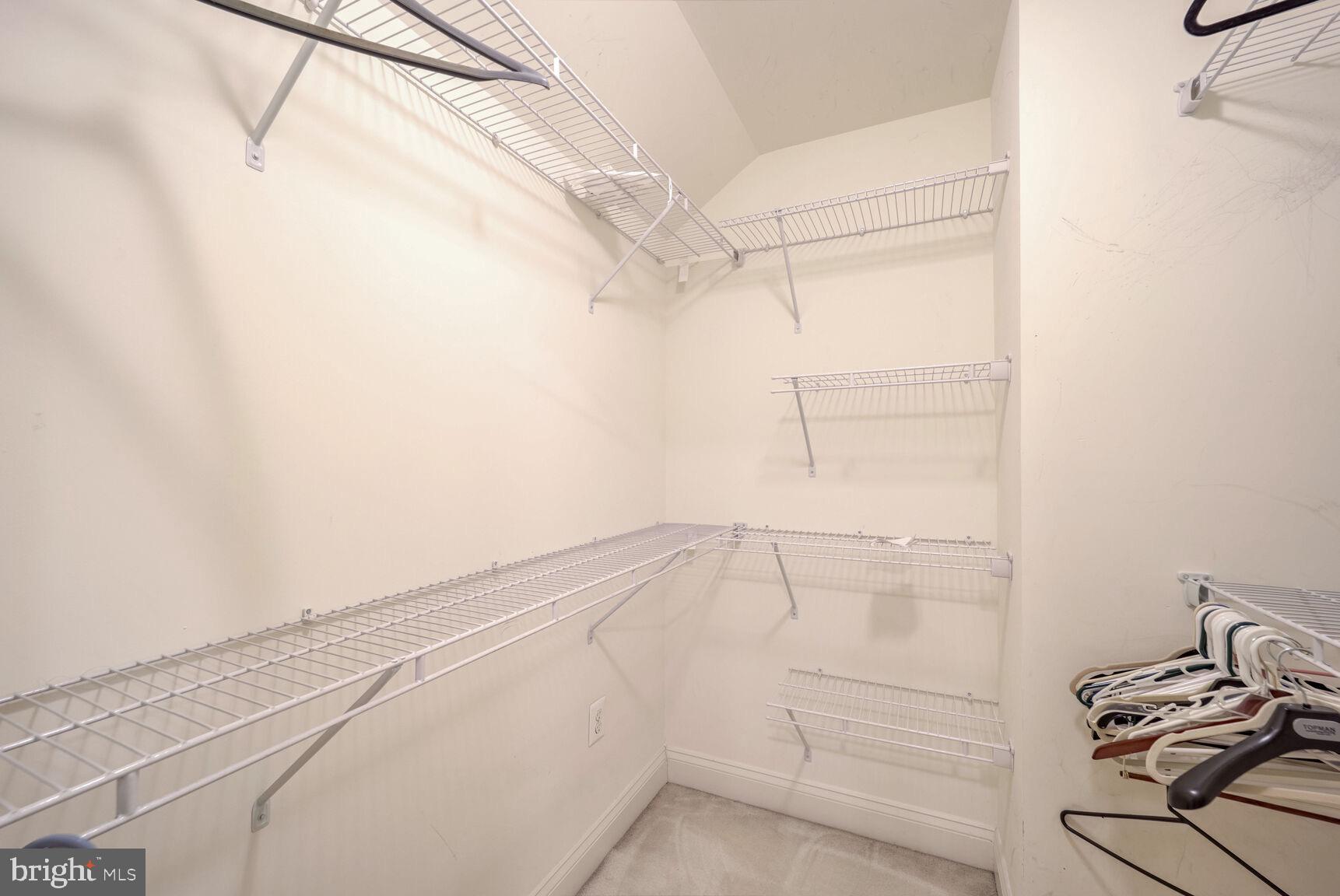 HAMPSHIRE GREENS - Residential