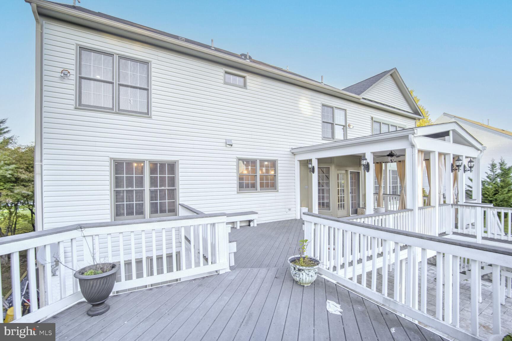 HAMPSHIRE GREENS - Residential