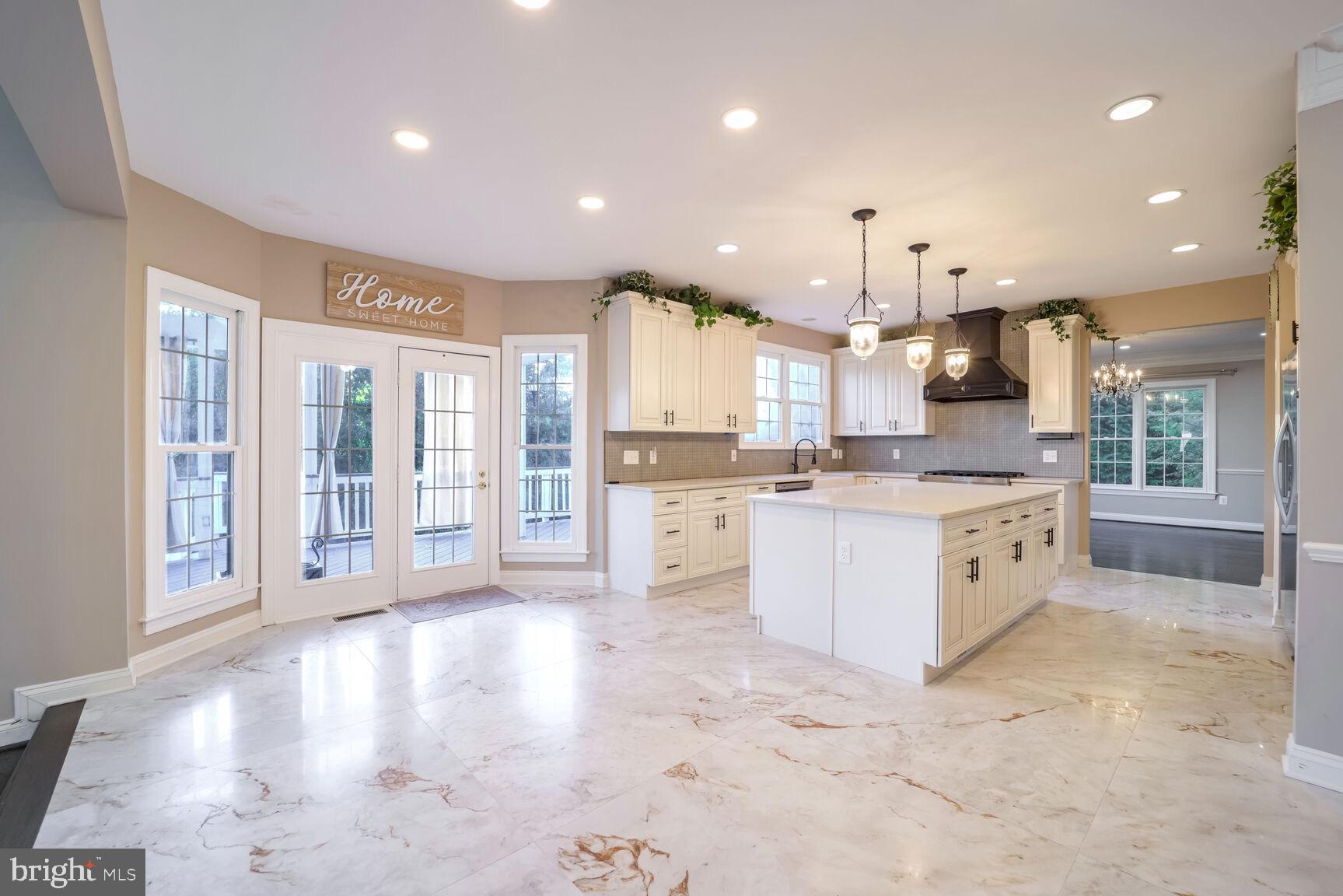 HAMPSHIRE GREENS - Residential