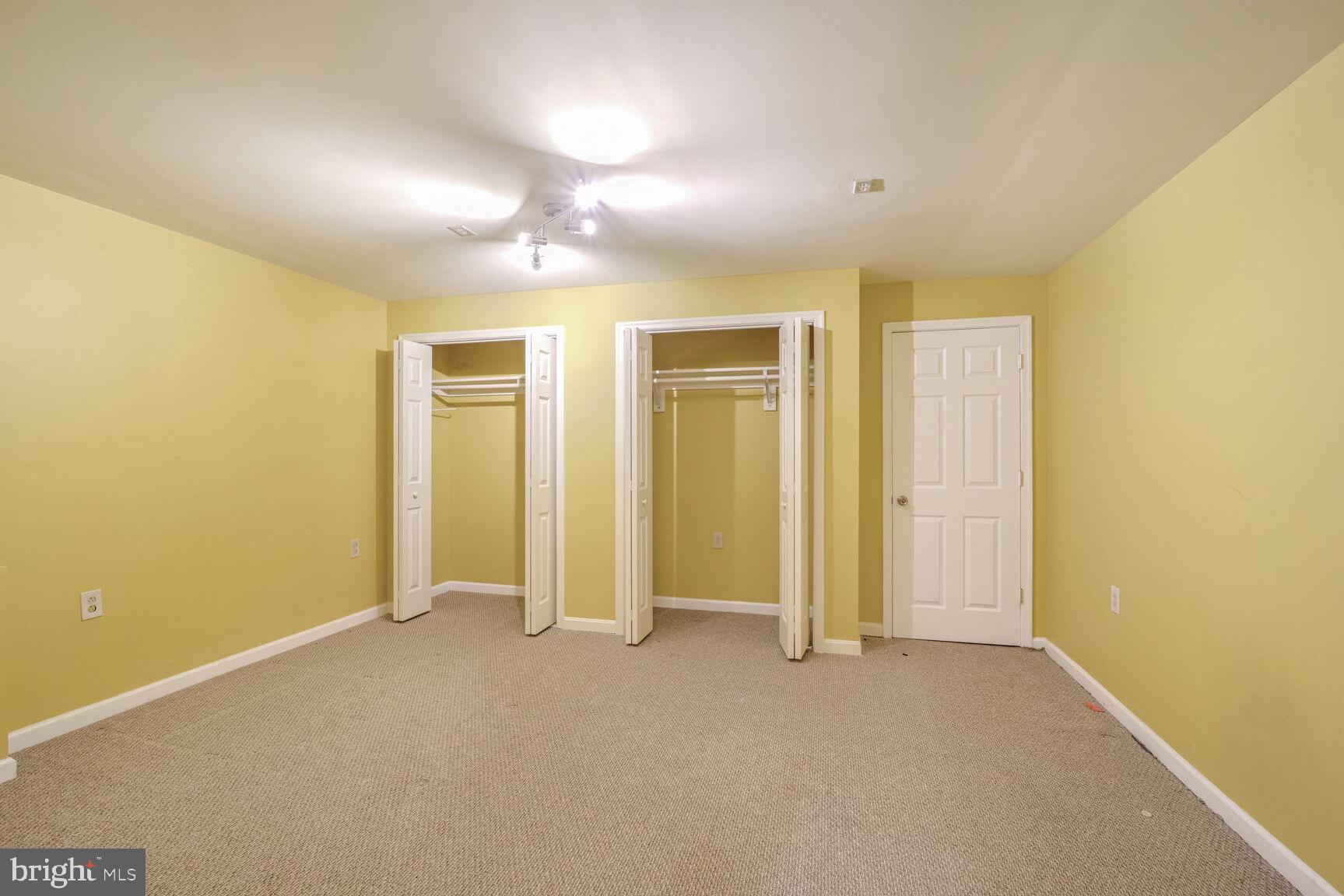 HAMPSHIRE GREENS - Residential