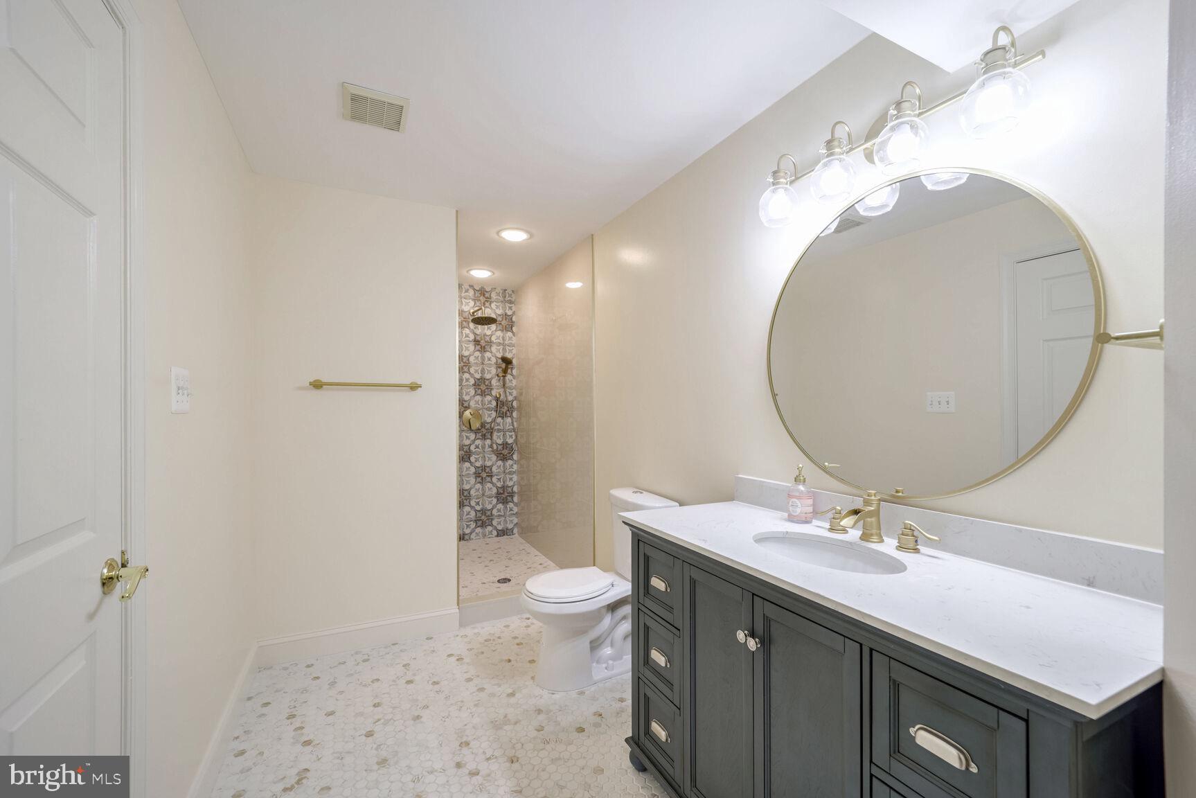 HAMPSHIRE GREENS - Residential