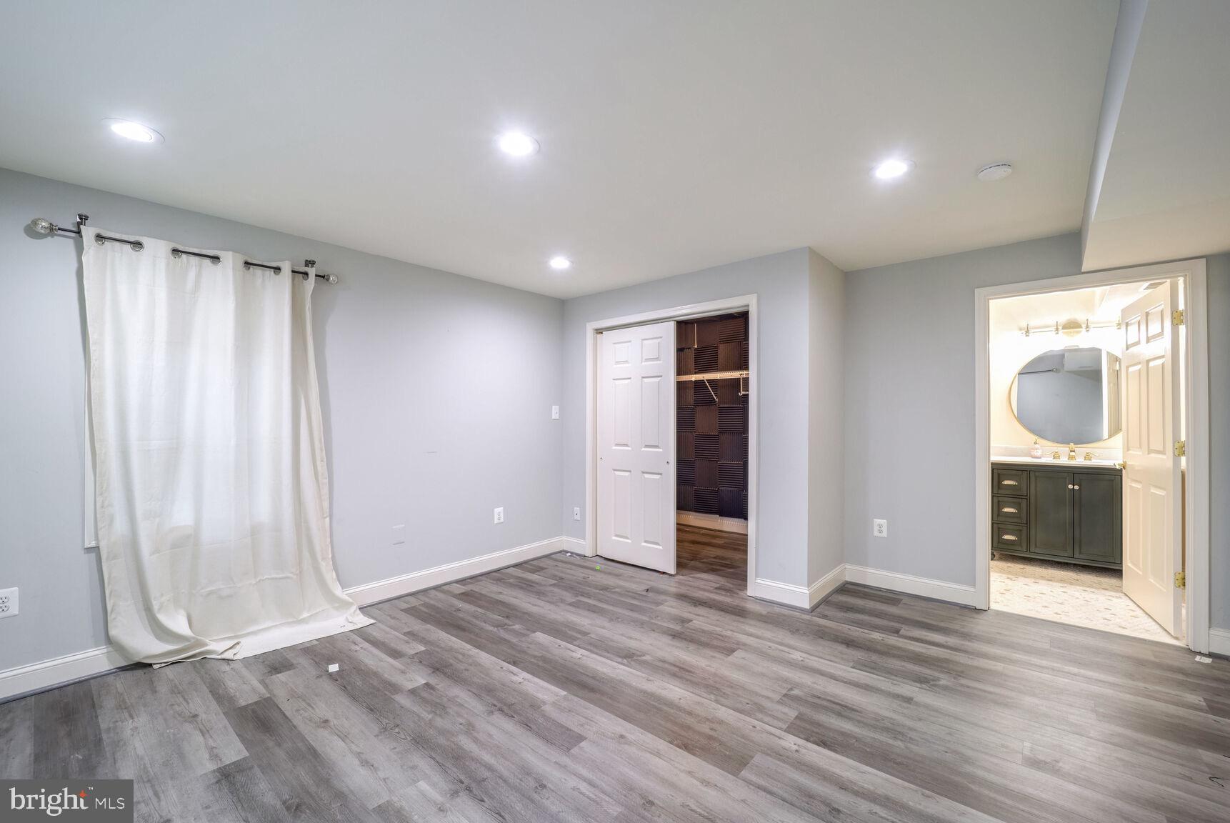 HAMPSHIRE GREENS - Residential