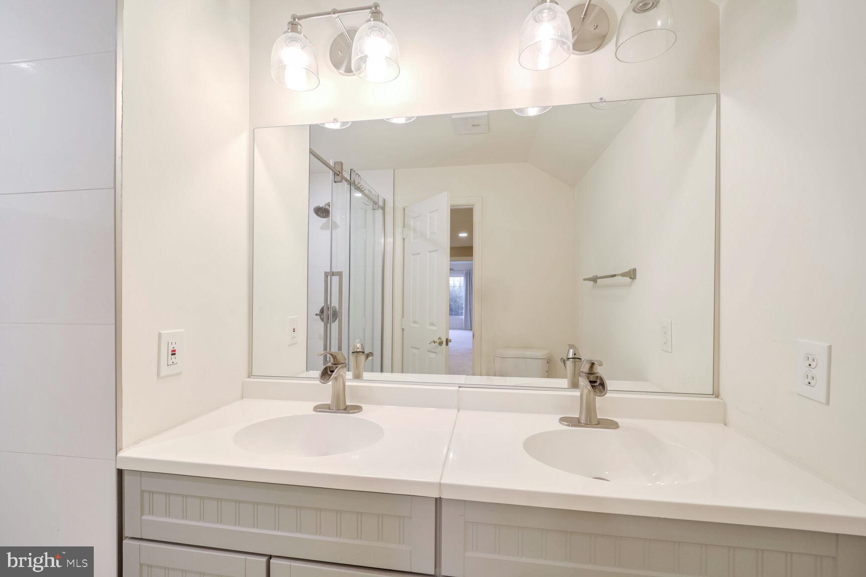 HAMPSHIRE GREENS - Residential