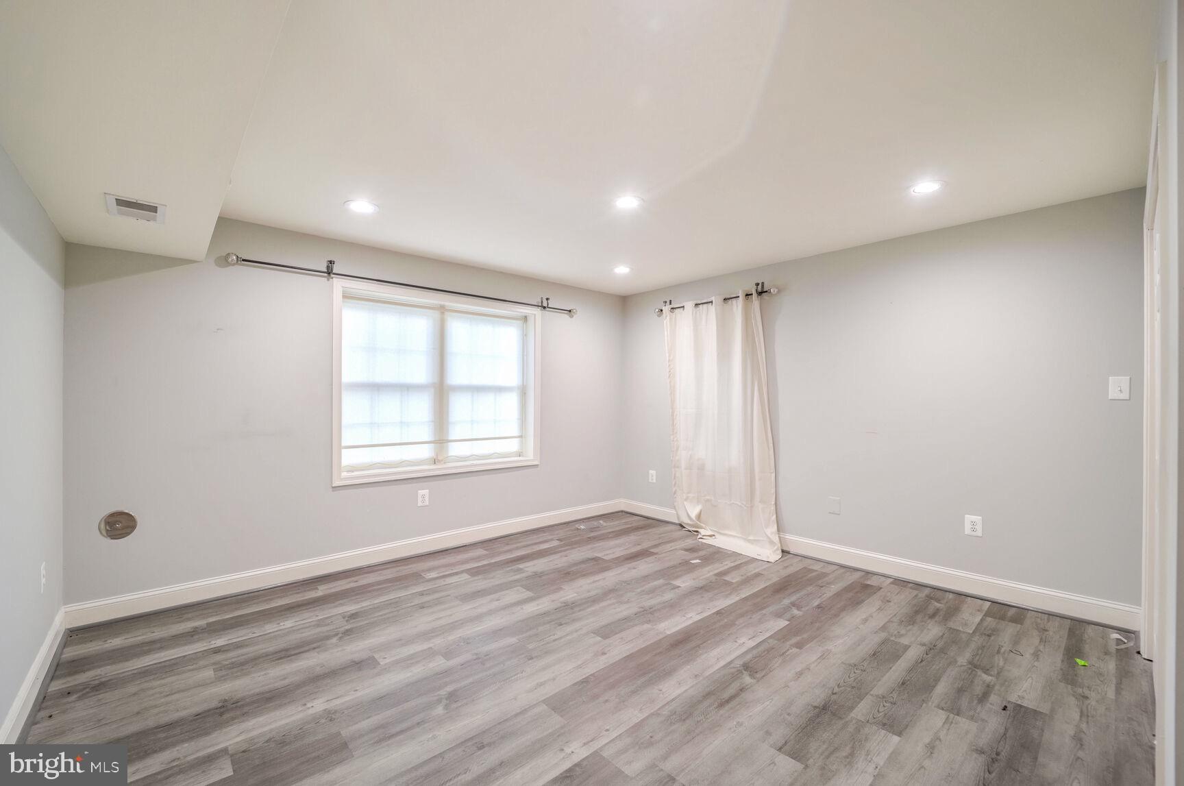 HAMPSHIRE GREENS - Residential