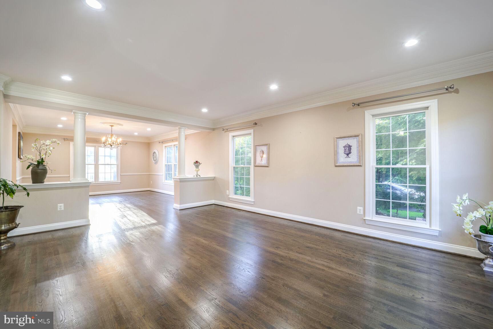 HAMPSHIRE GREENS - Residential