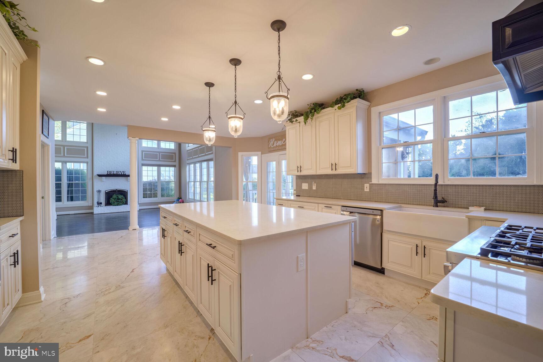 HAMPSHIRE GREENS - Residential