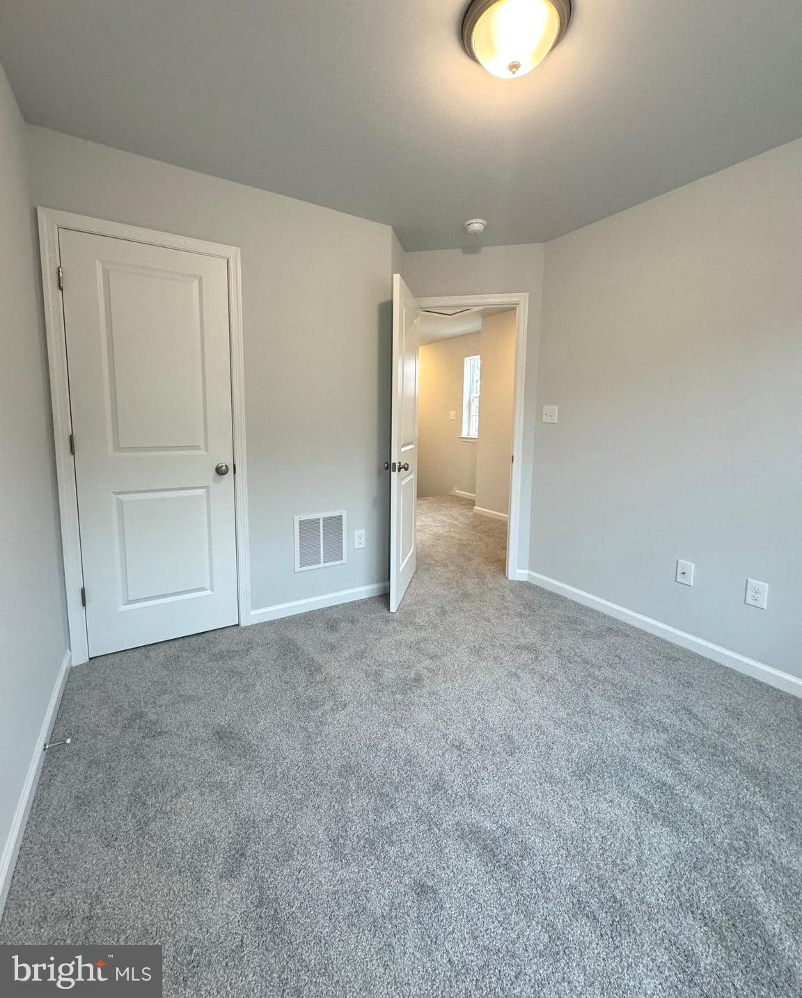 MILLVILLE - Residential