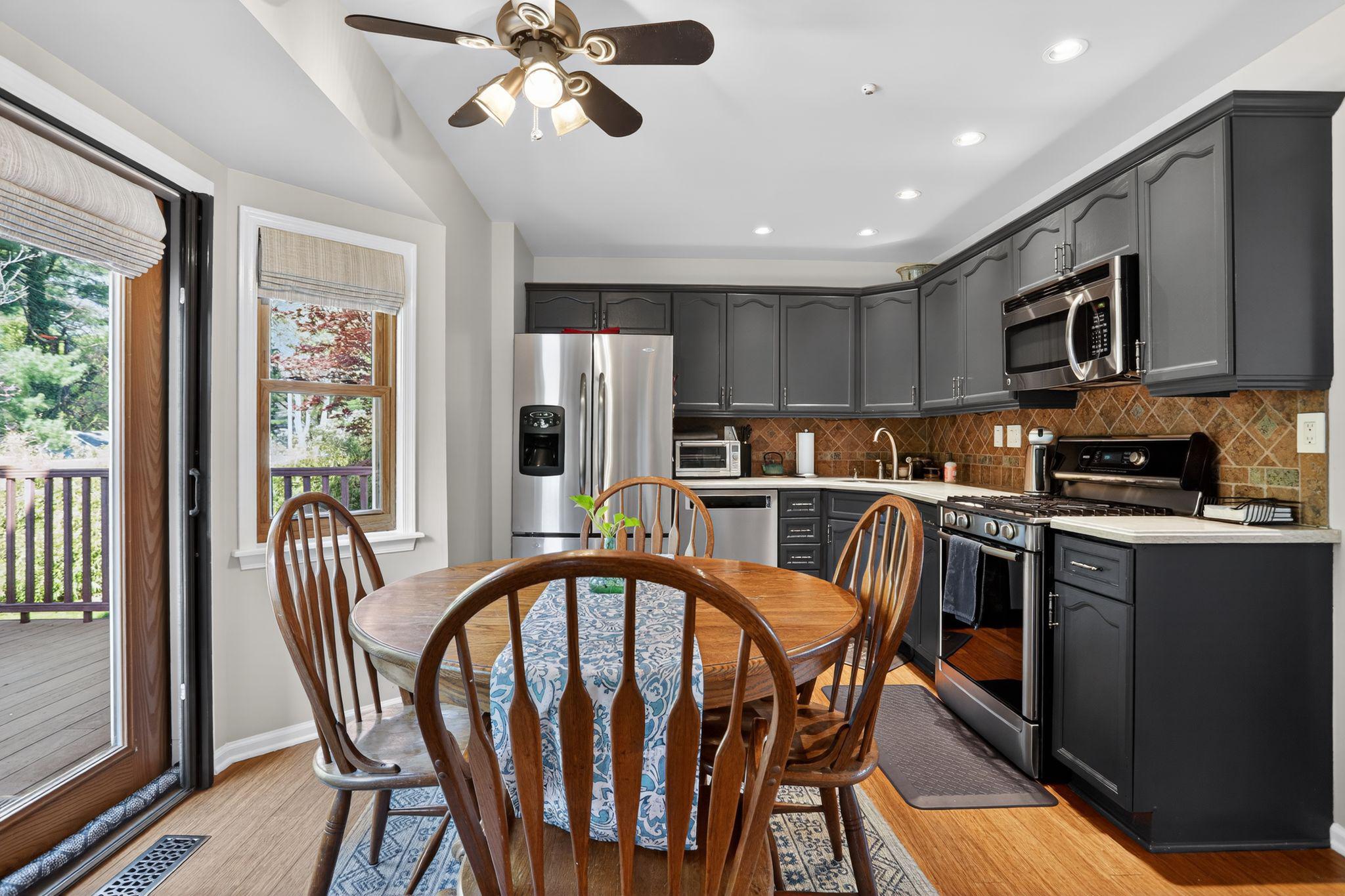 CREEK VIEW ESTS - Residential