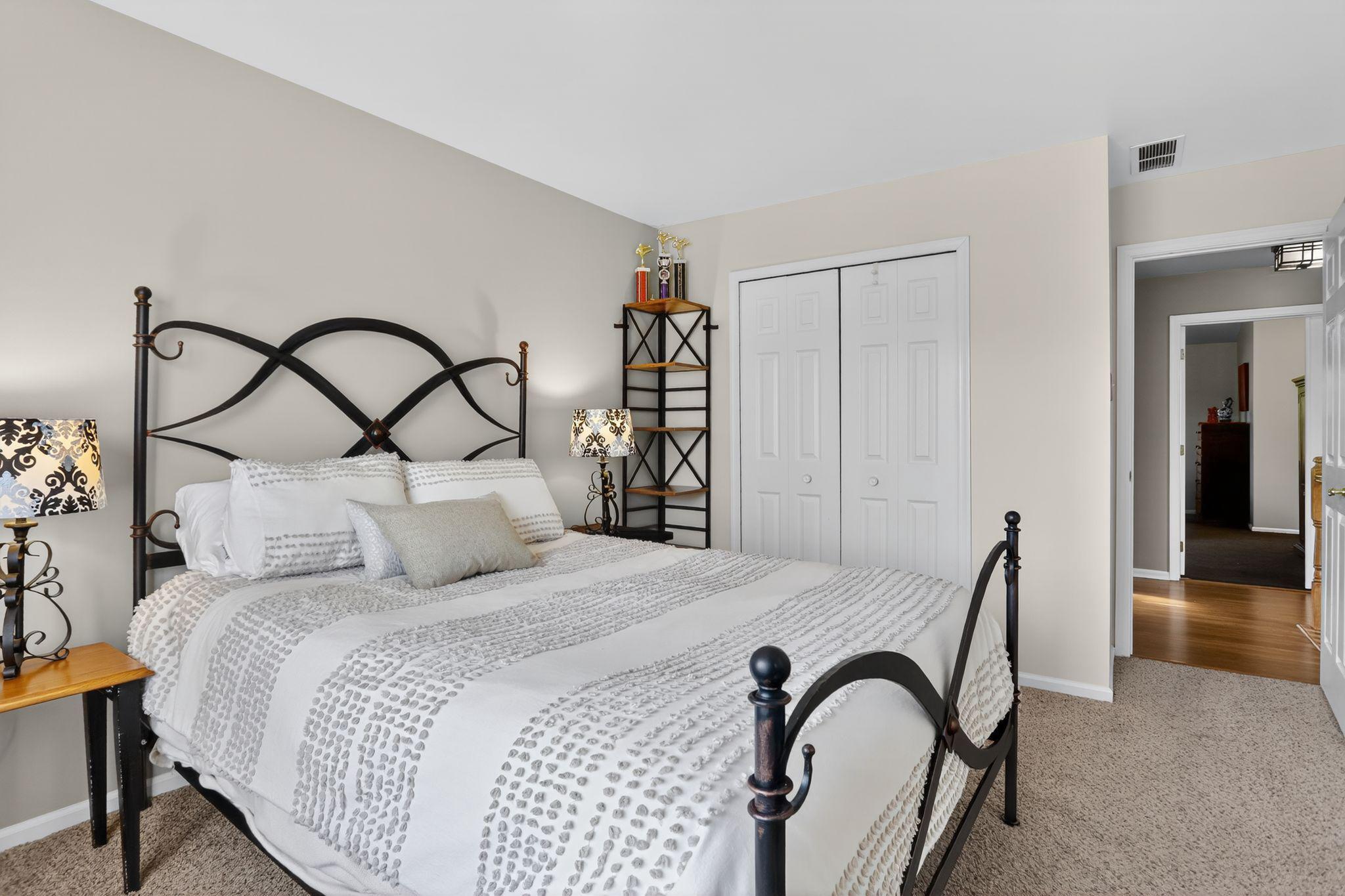 CREEK VIEW ESTS - Residential