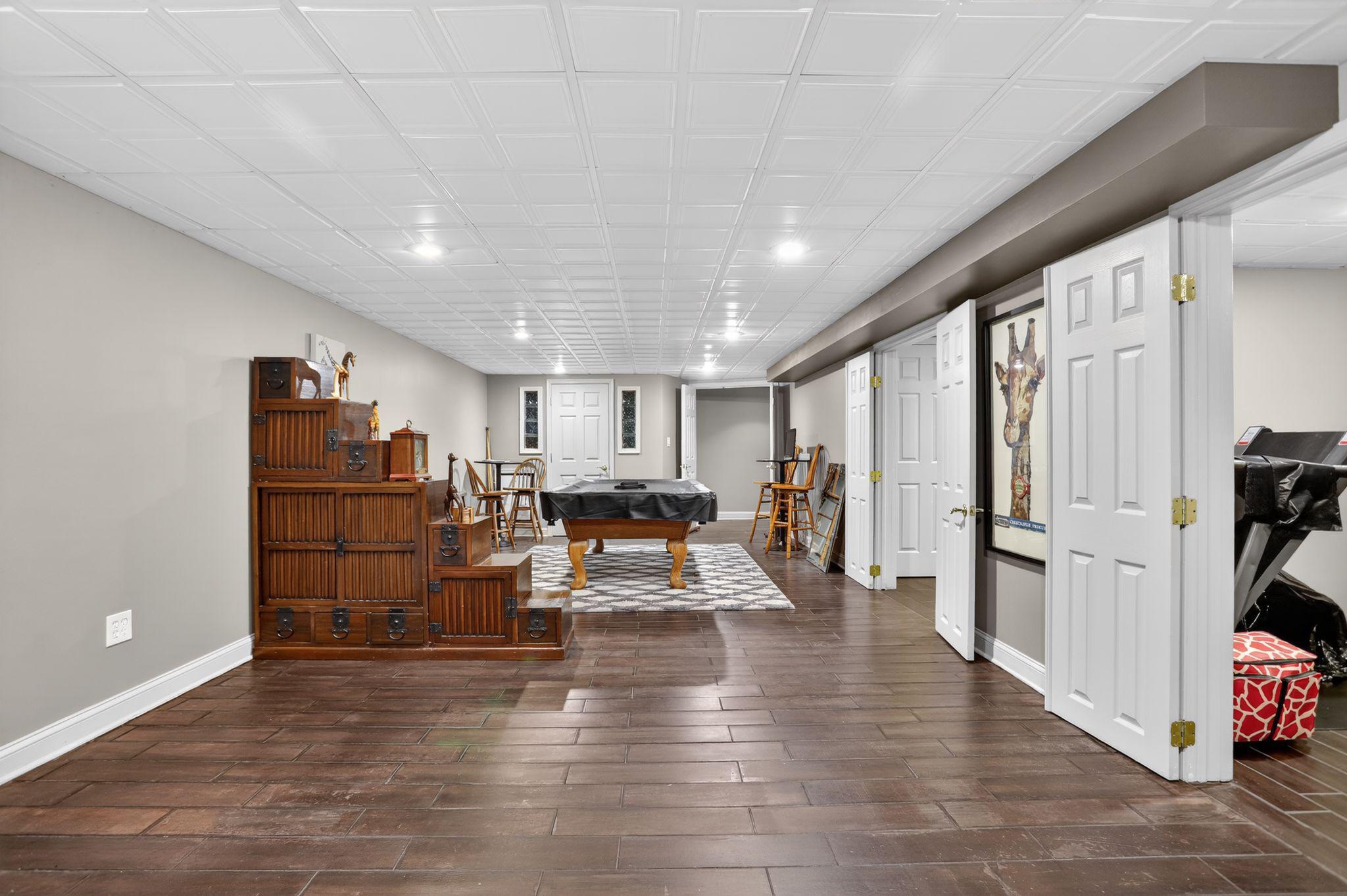 CREEK VIEW ESTS - Residential