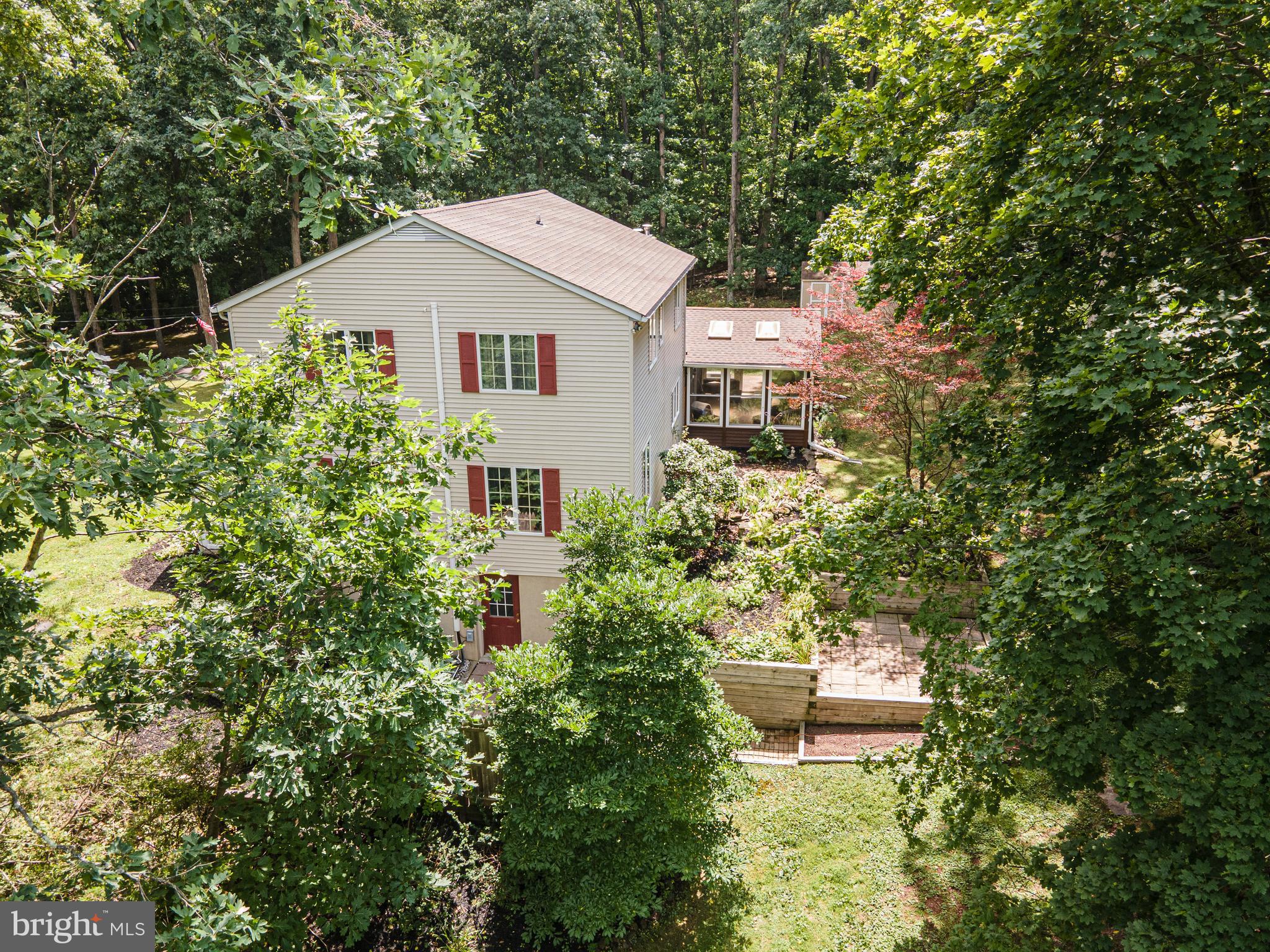 748 ROLLING HILLS ROAD