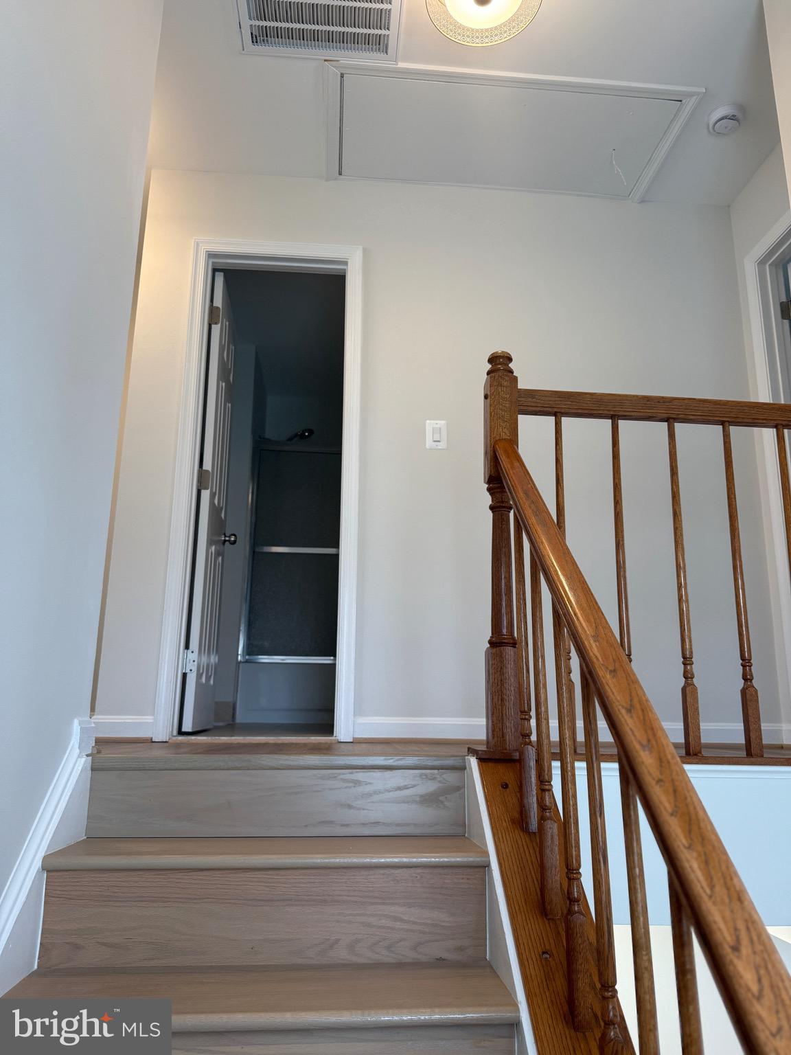 ROLLING RIDGE - Residential Lease