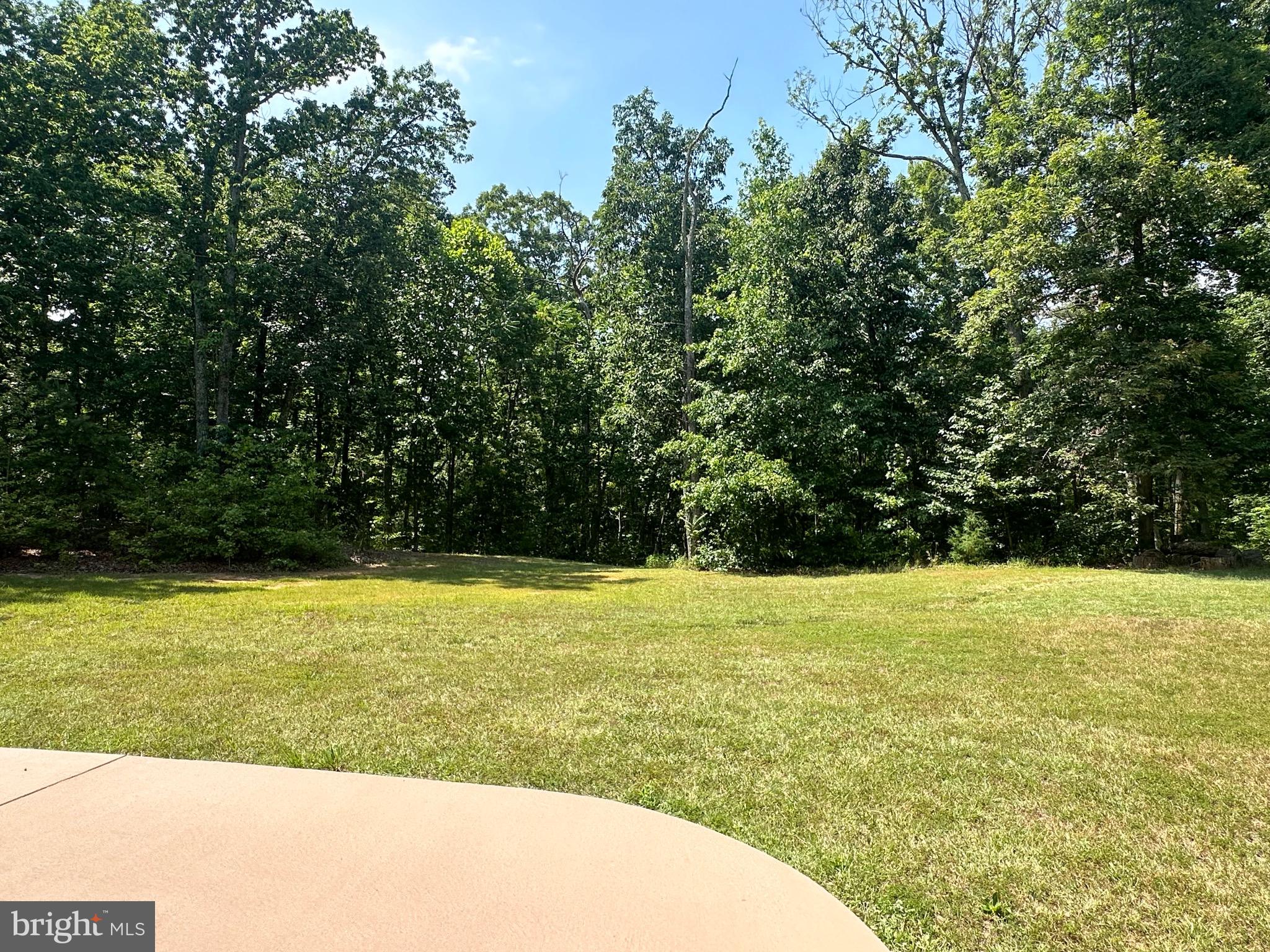 CRESTWOOD - Residential Lease