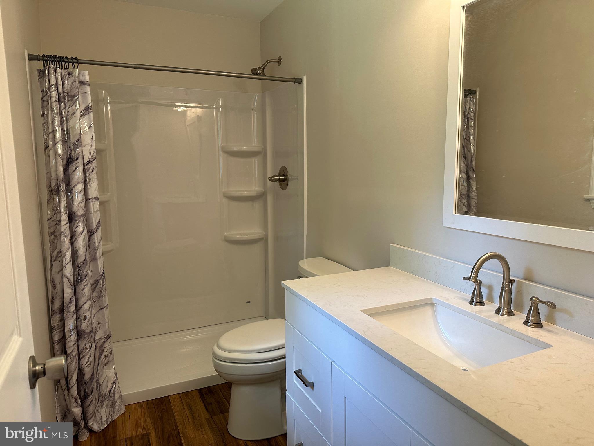 CRESTWOOD - Residential Lease