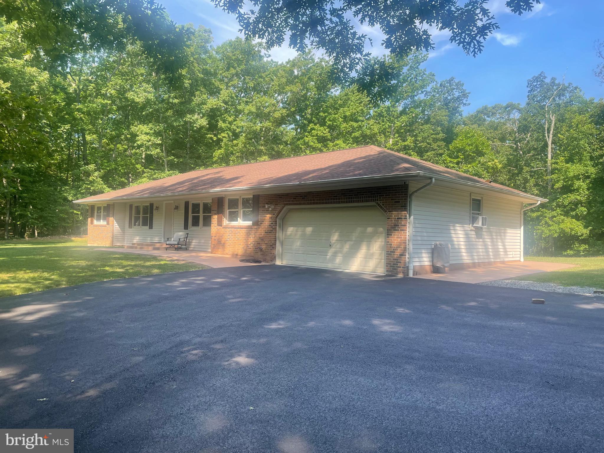 CRESTWOOD - Residential Lease