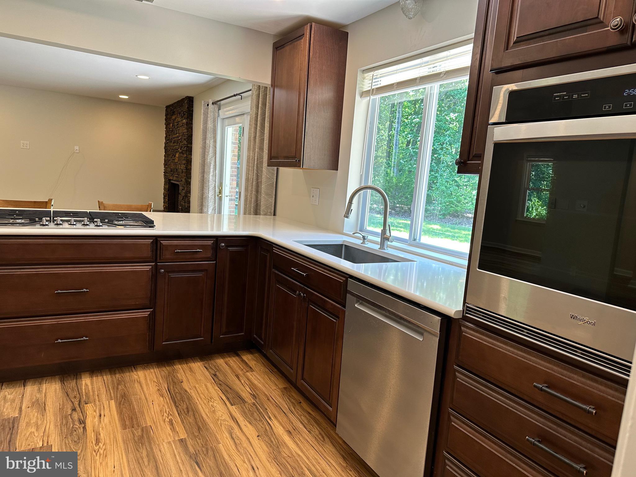 CRESTWOOD - Residential Lease