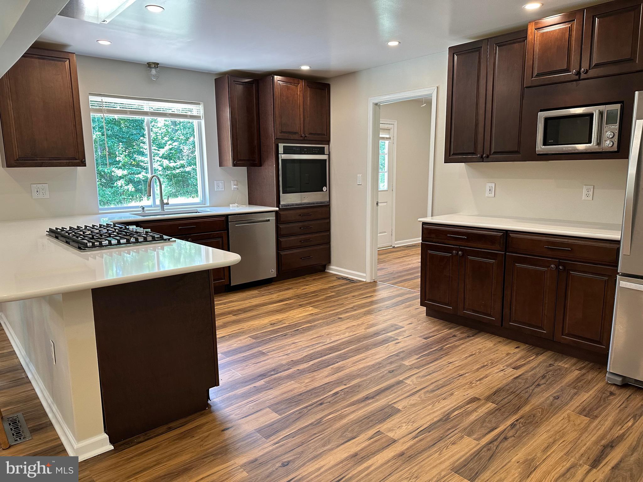 CRESTWOOD - Residential Lease