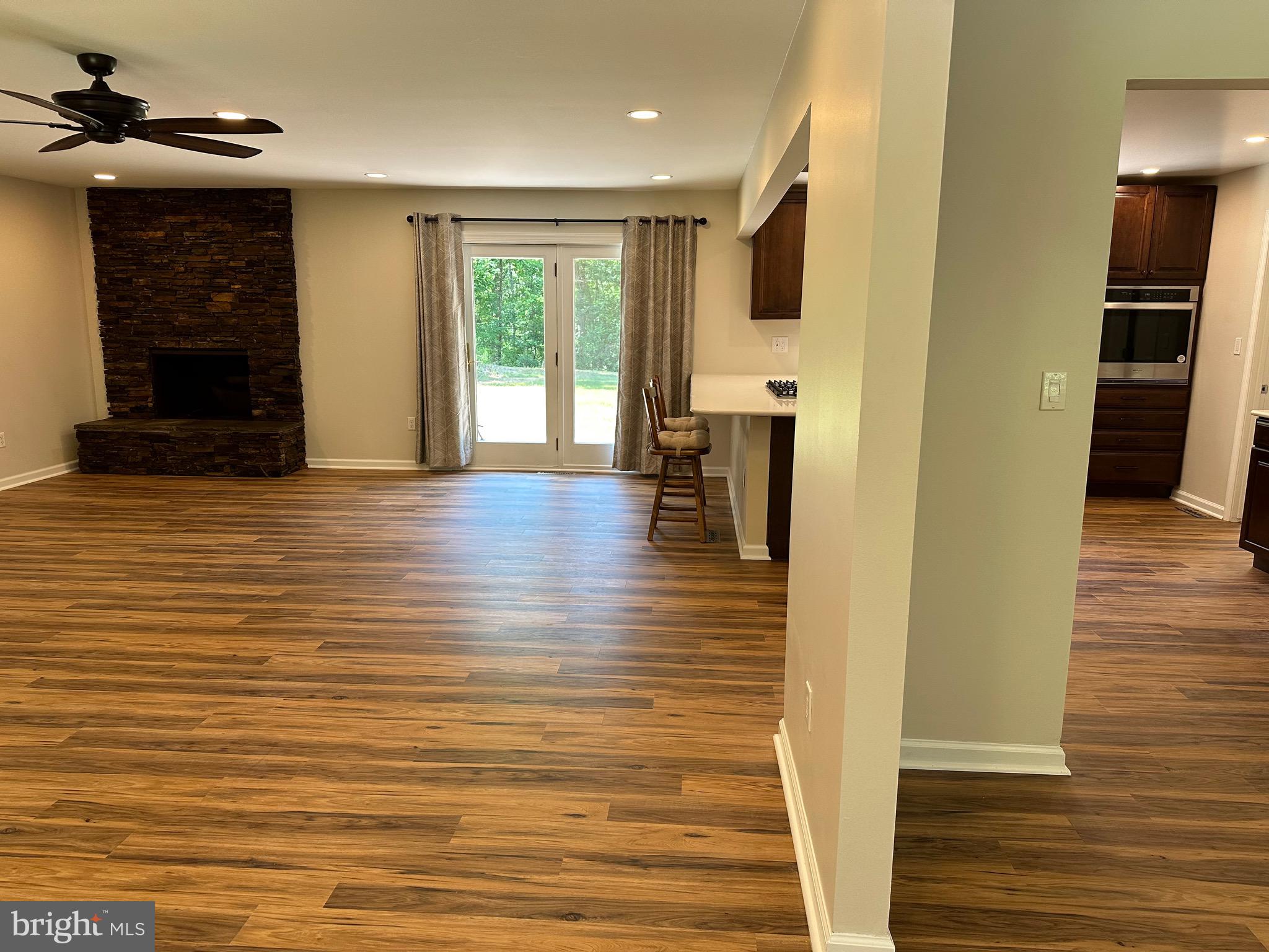 CRESTWOOD - Residential Lease