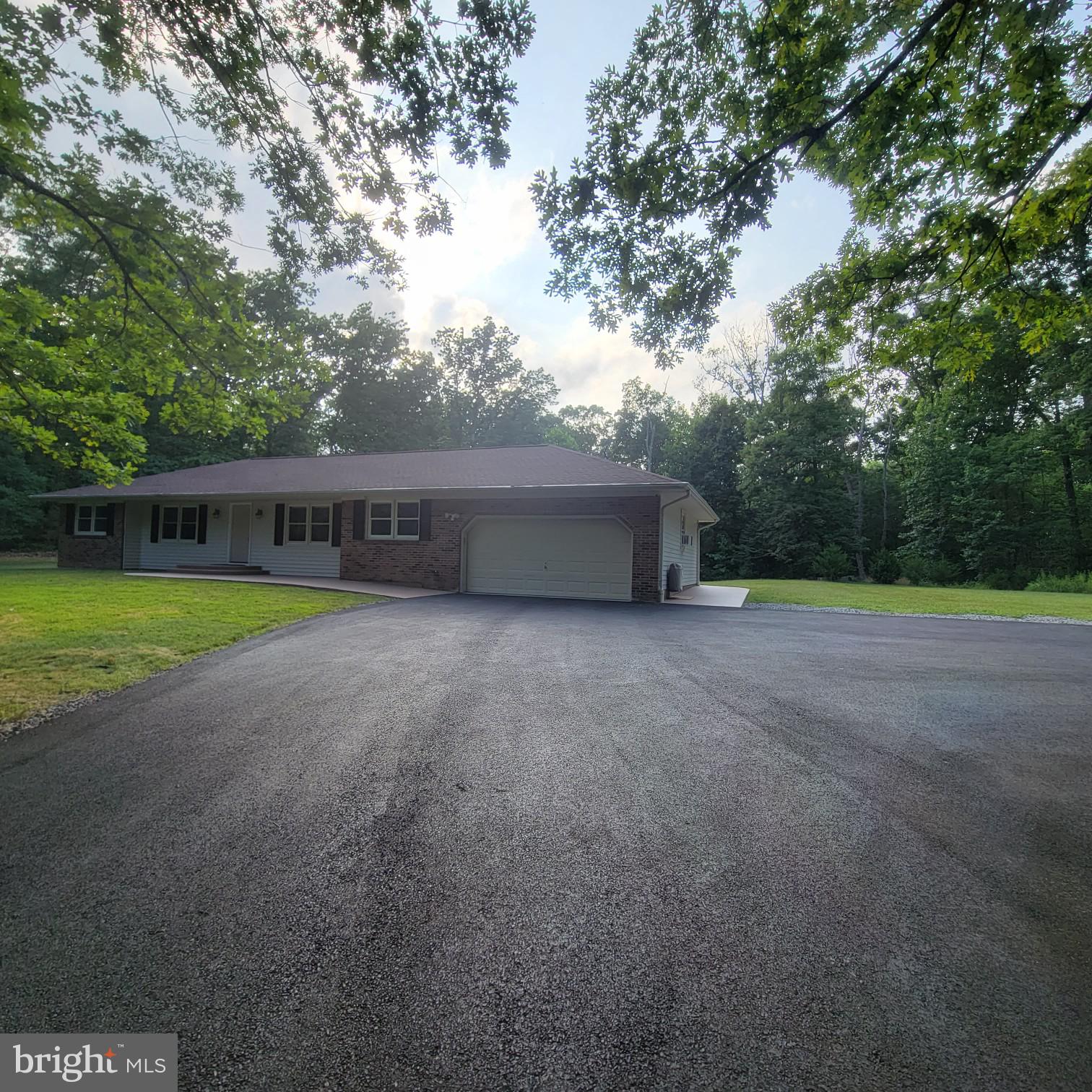 CRESTWOOD - Residential Lease