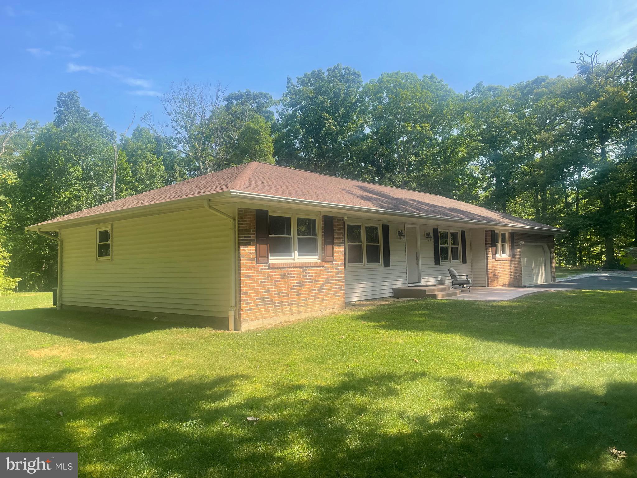 CRESTWOOD - Residential Lease